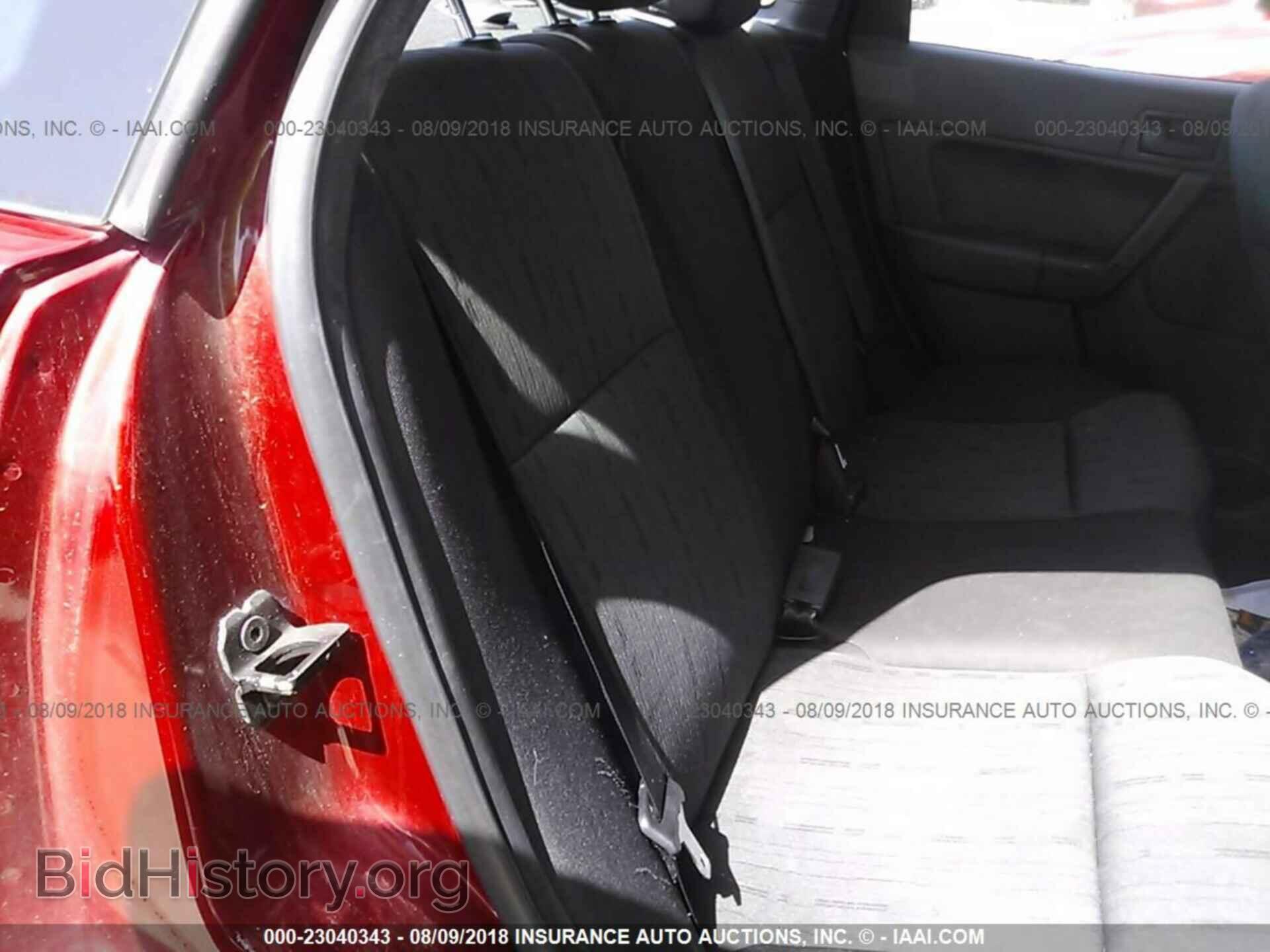 2011 Ford Focus - VIN: 1FAHP3FN7BW112299 - Фото 8