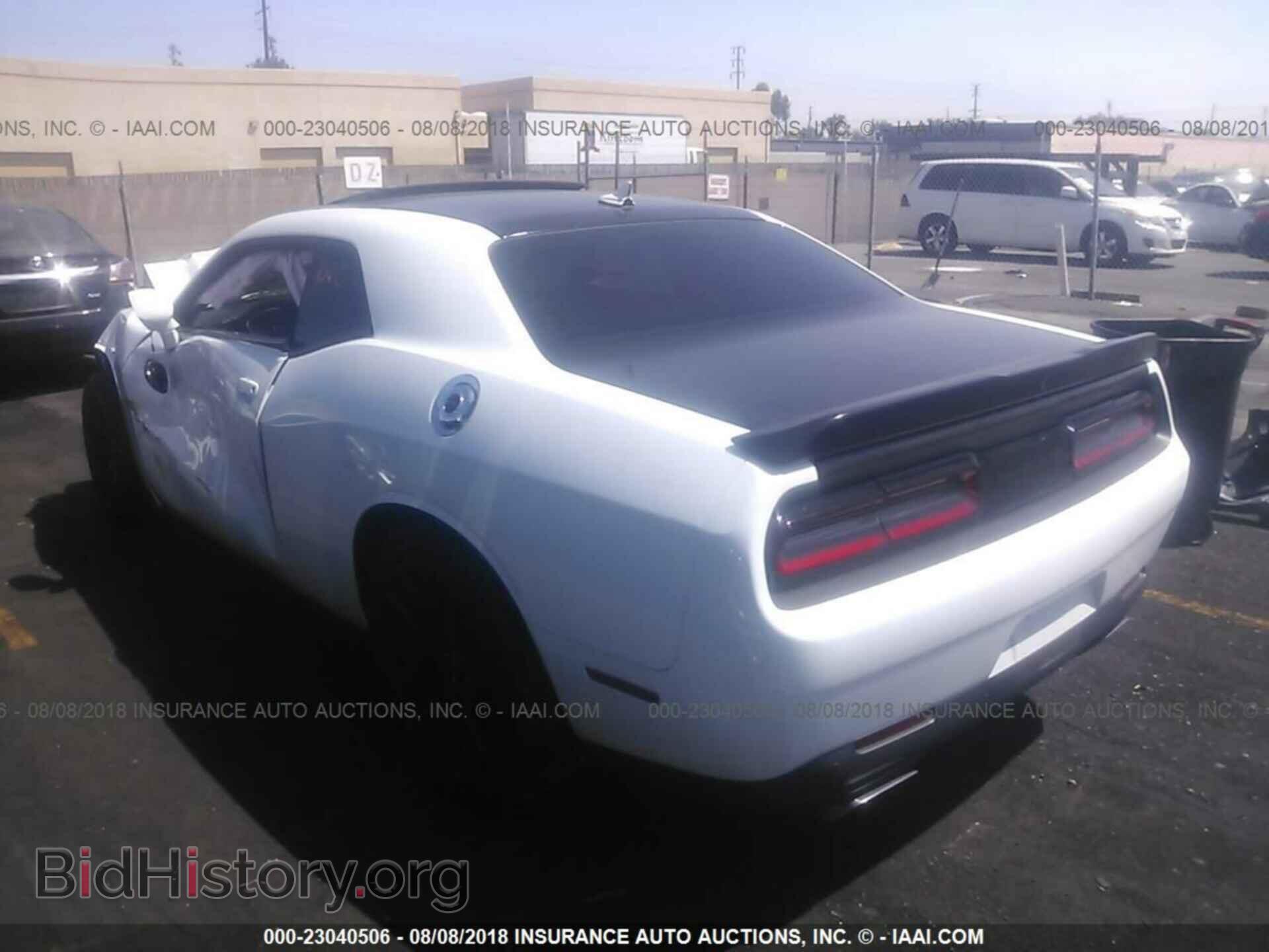 2016 Dodge Challenger - VIN: 2C3CDZFJ0GH279322 - Photo 3