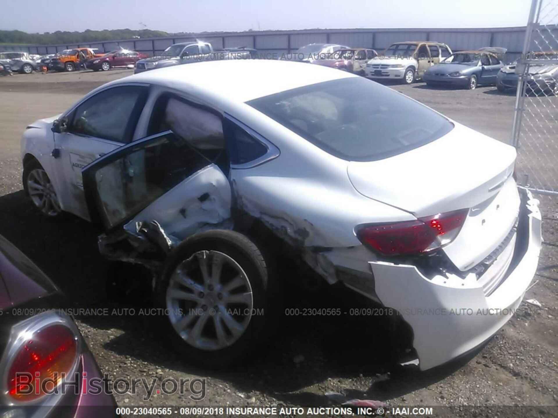 2015 Chrysler 200 - VIN: 1C3CCCAB5FN672190 - Фото 3