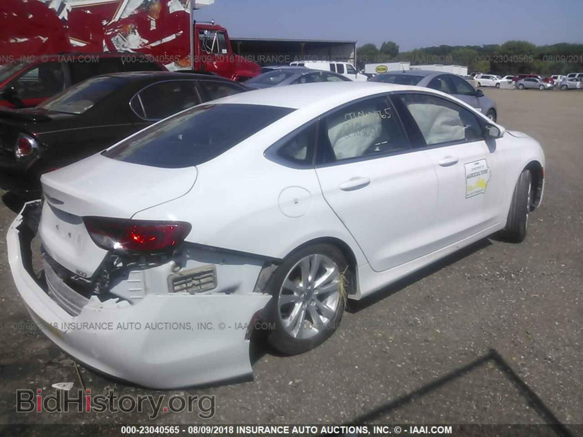 2015 Chrysler 200 - VIN: 1C3CCCAB5FN672190 - Фото 4