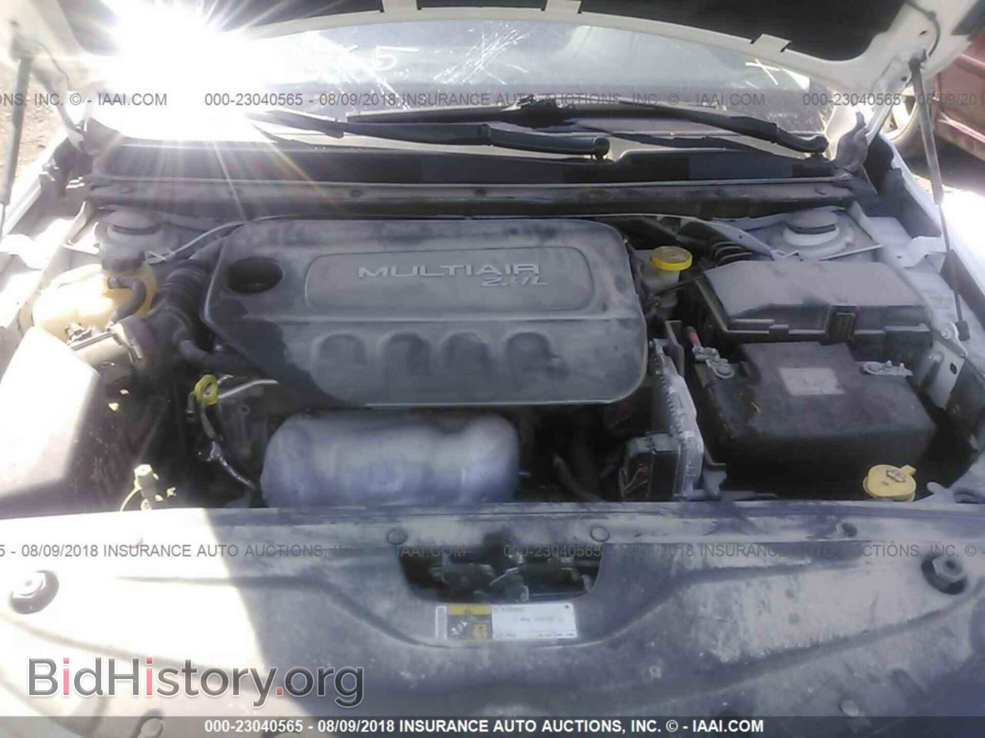 2015 Chrysler 200 - VIN: 1C3CCCAB5FN672190 - Фото 10