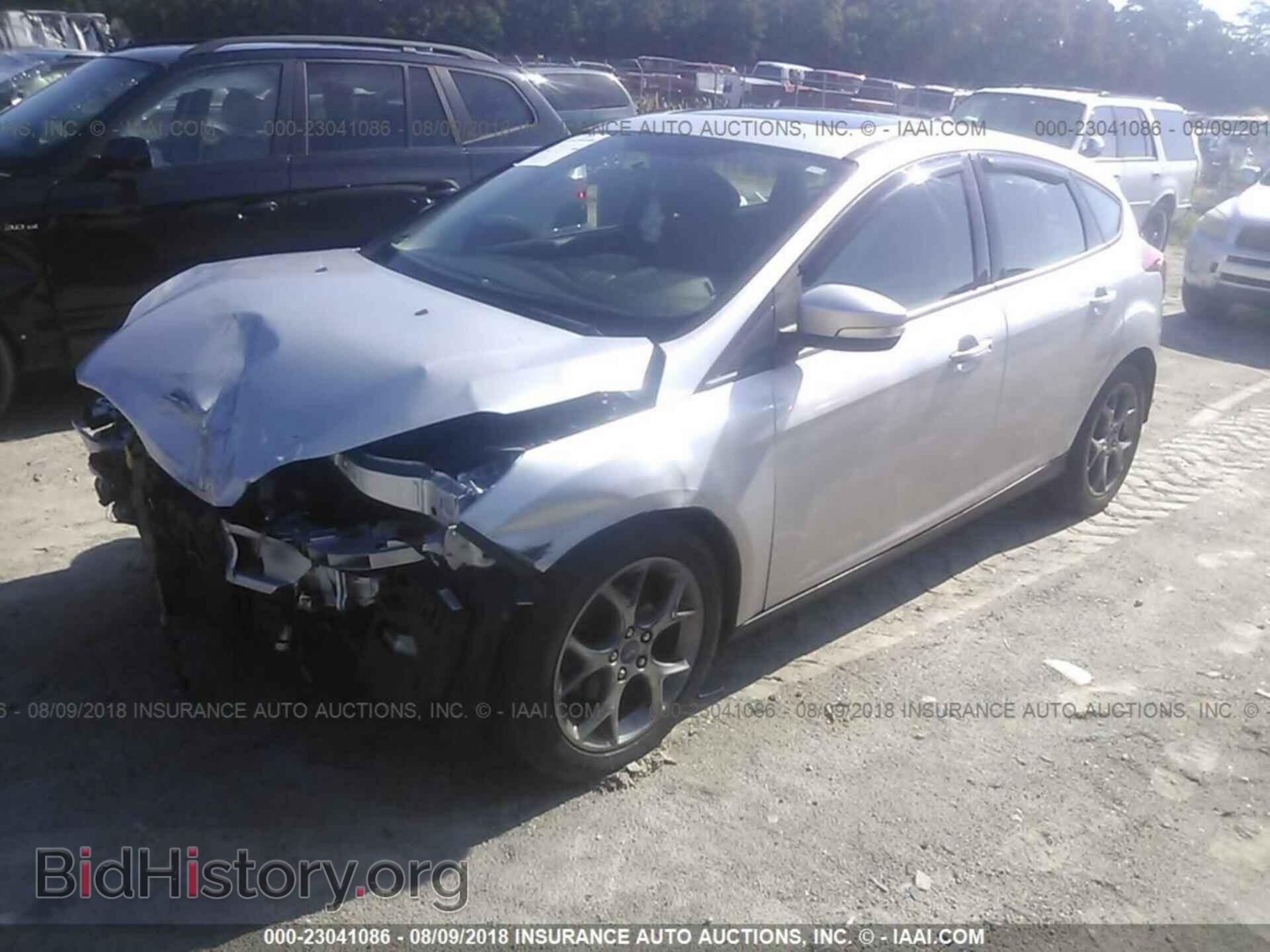 2013 Ford Focus - VIN: 1FADP3K2XDL121027 - Photo 2