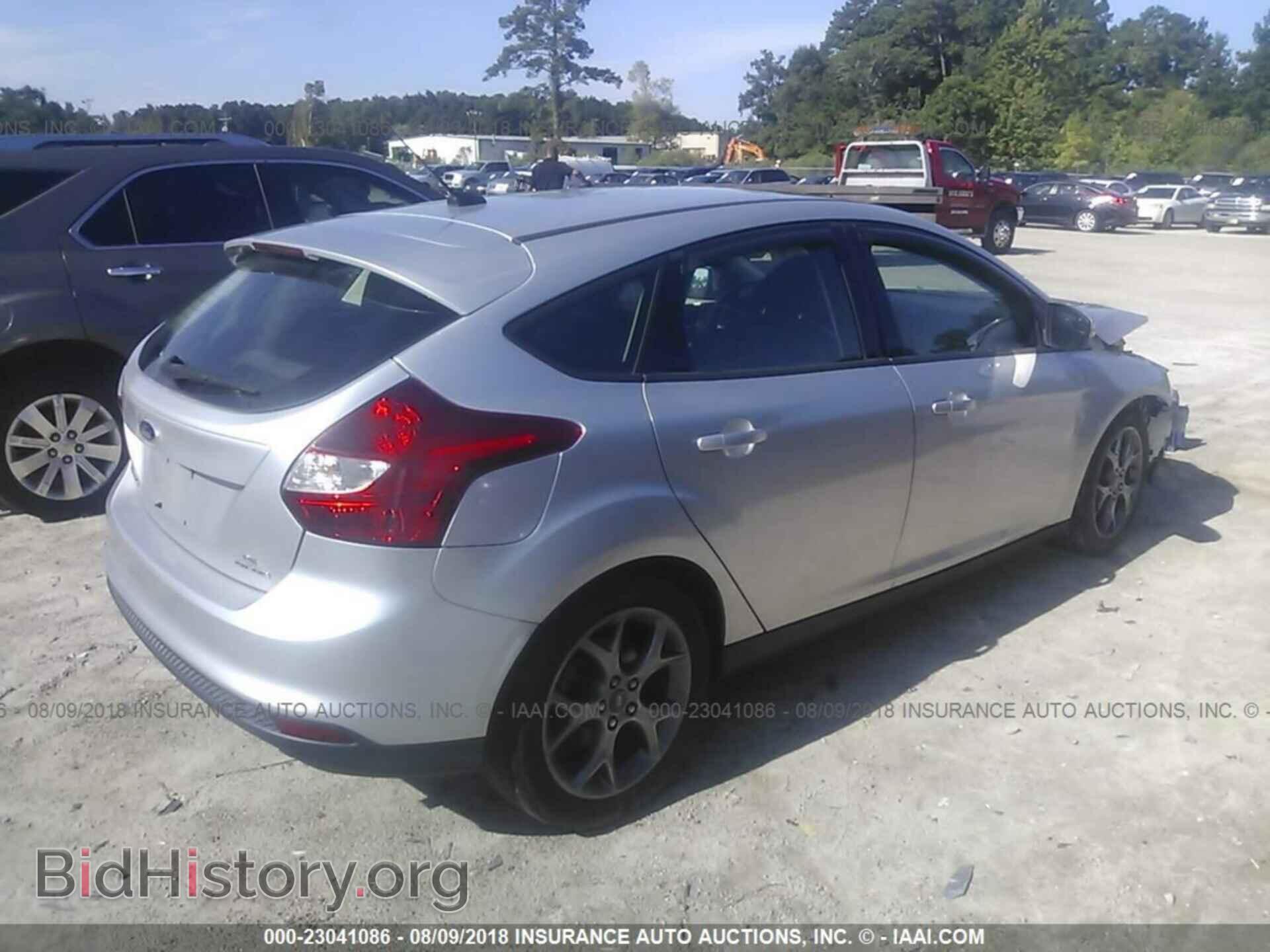 2013 Ford Focus - VIN: 1FADP3K2XDL121027 - Photo 4
