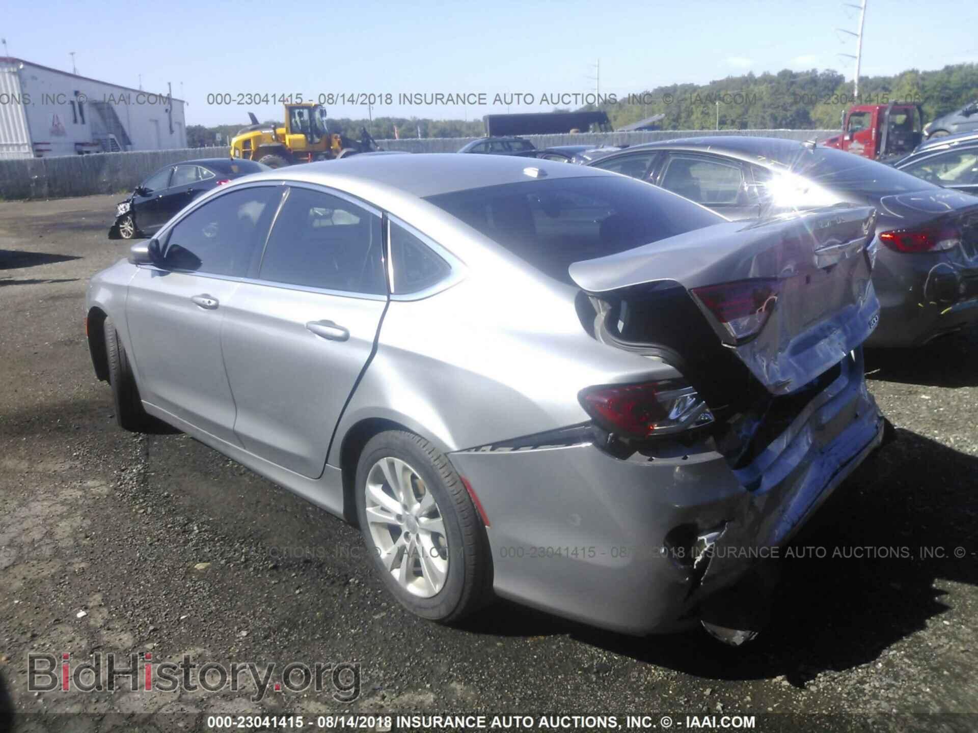 2015 Chrysler 200 - VIN: 1C3CCCABXFN616200 - Photo 3