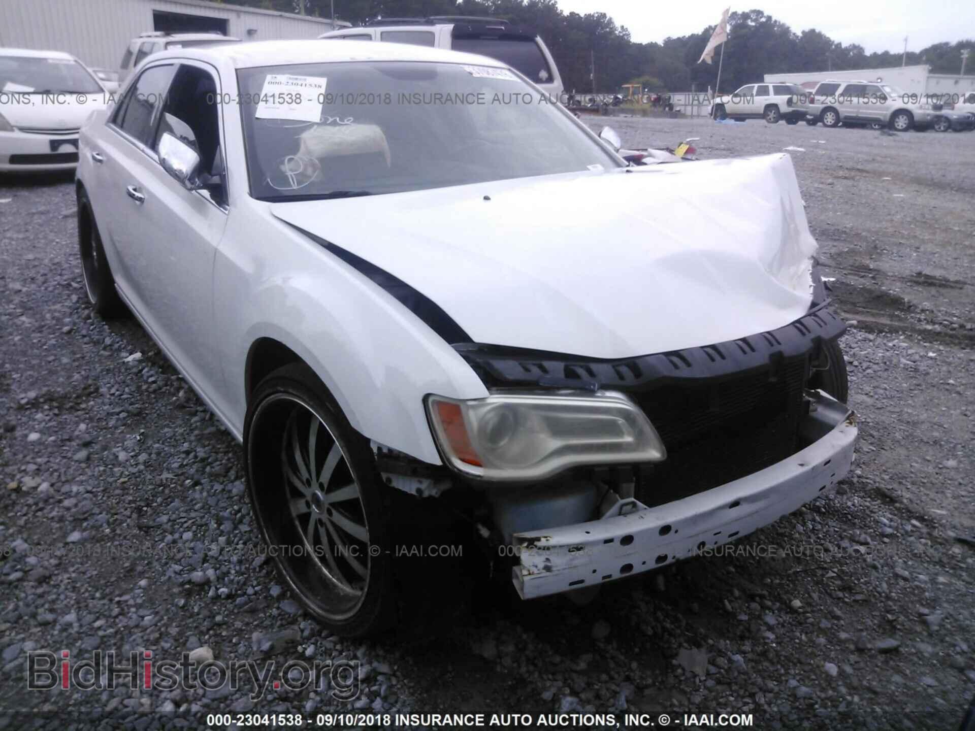 Фотография 2C3CCAET1CH308764 - Chrysler 300c 2012