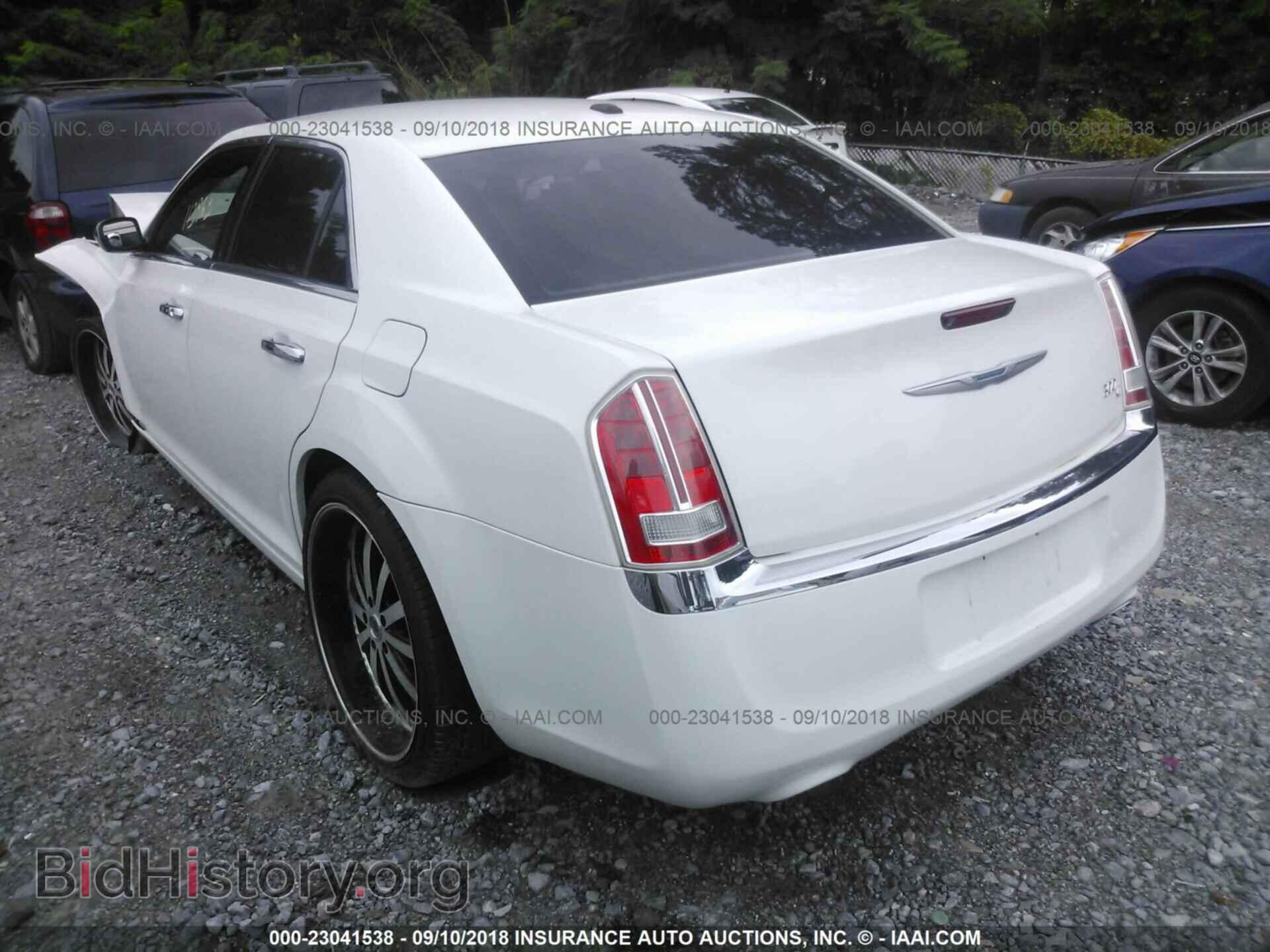 2012 Chrysler 300c - VIN: 2C3CCAET1CH308764 - Фото 3