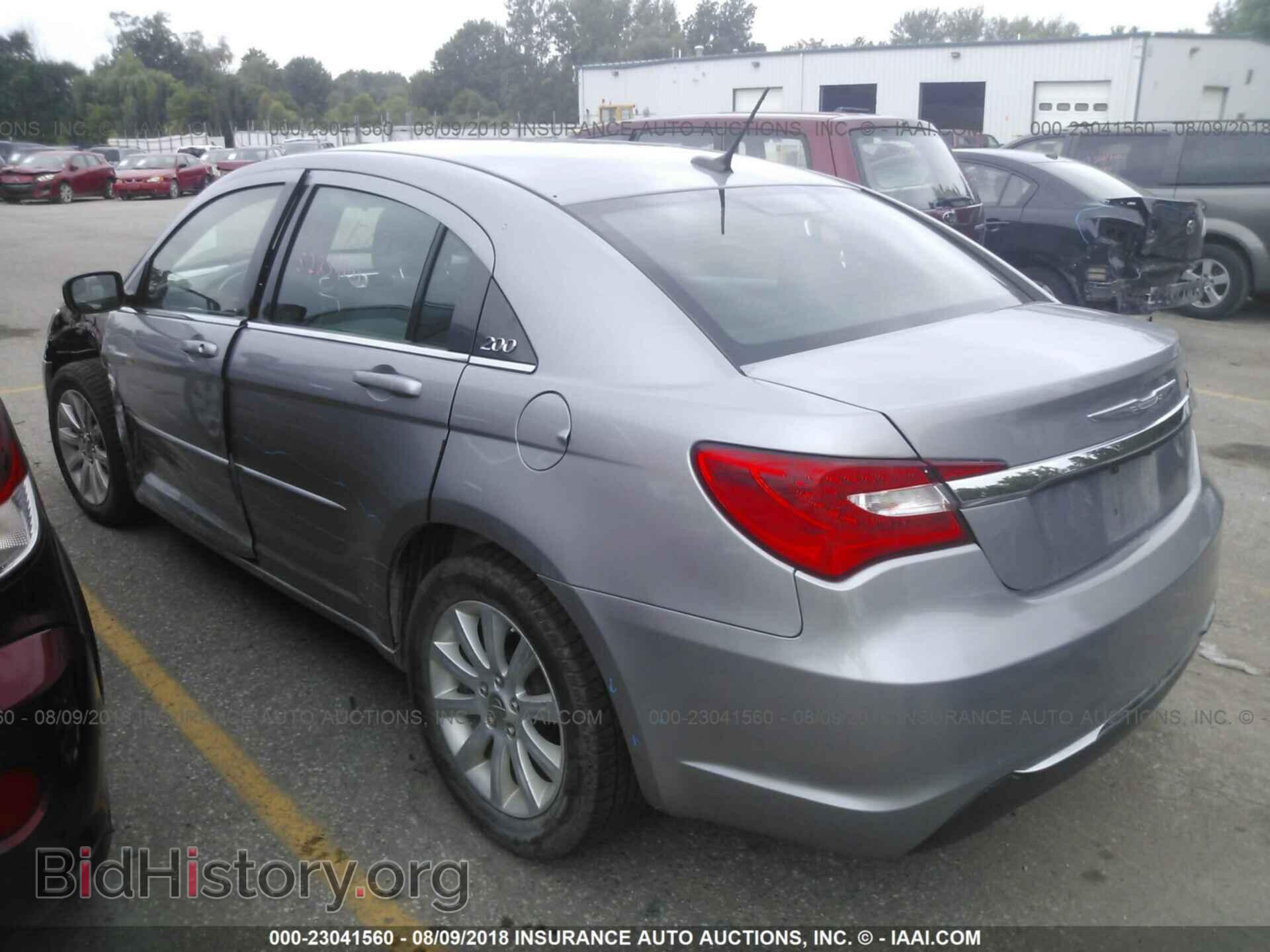 2013 Chrysler 200 - VIN: 1C3CCBBBXDN557560 - Фото 3