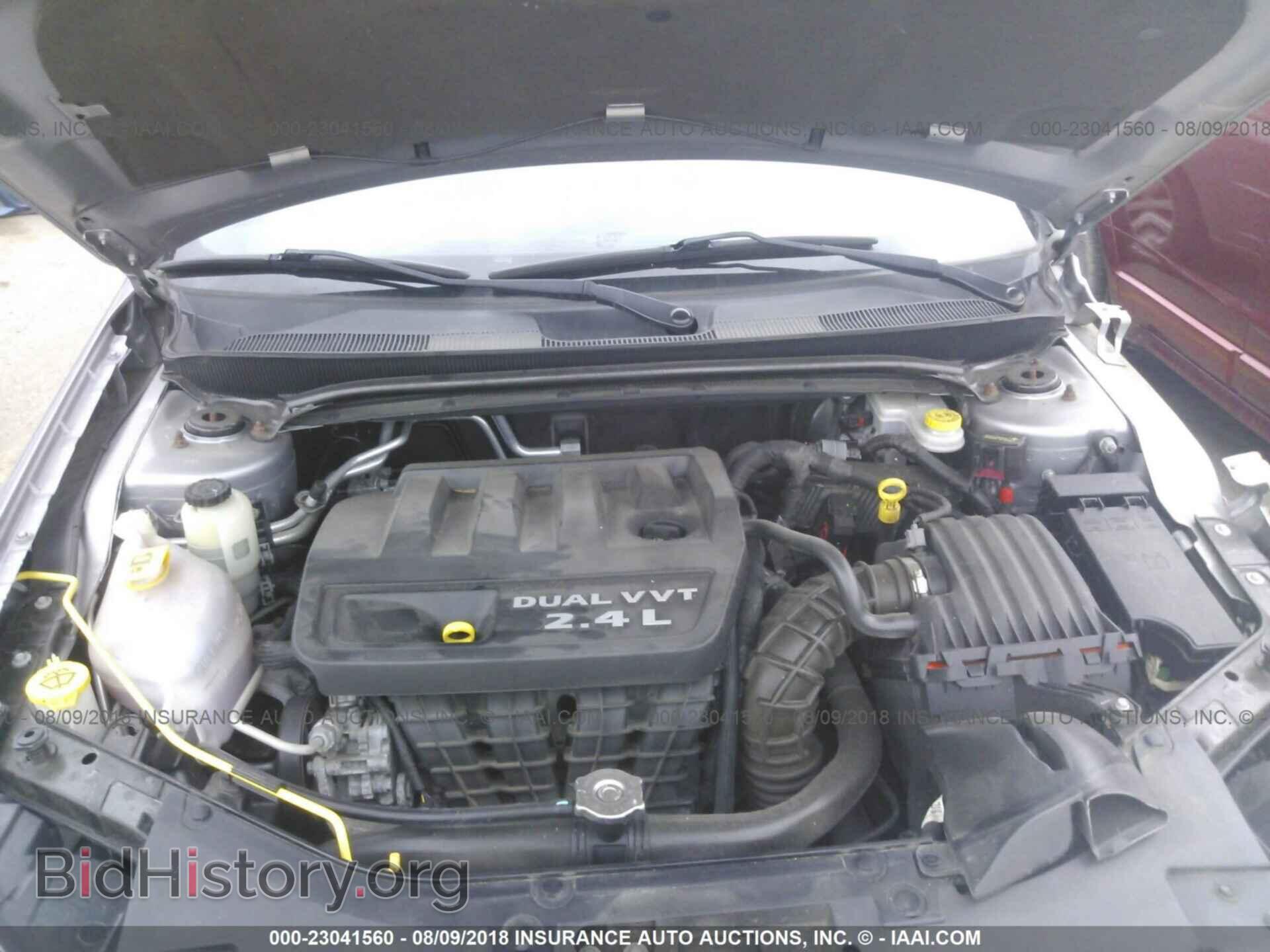 2013 Chrysler 200 - VIN: 1C3CCBBBXDN557560 - Фото 10