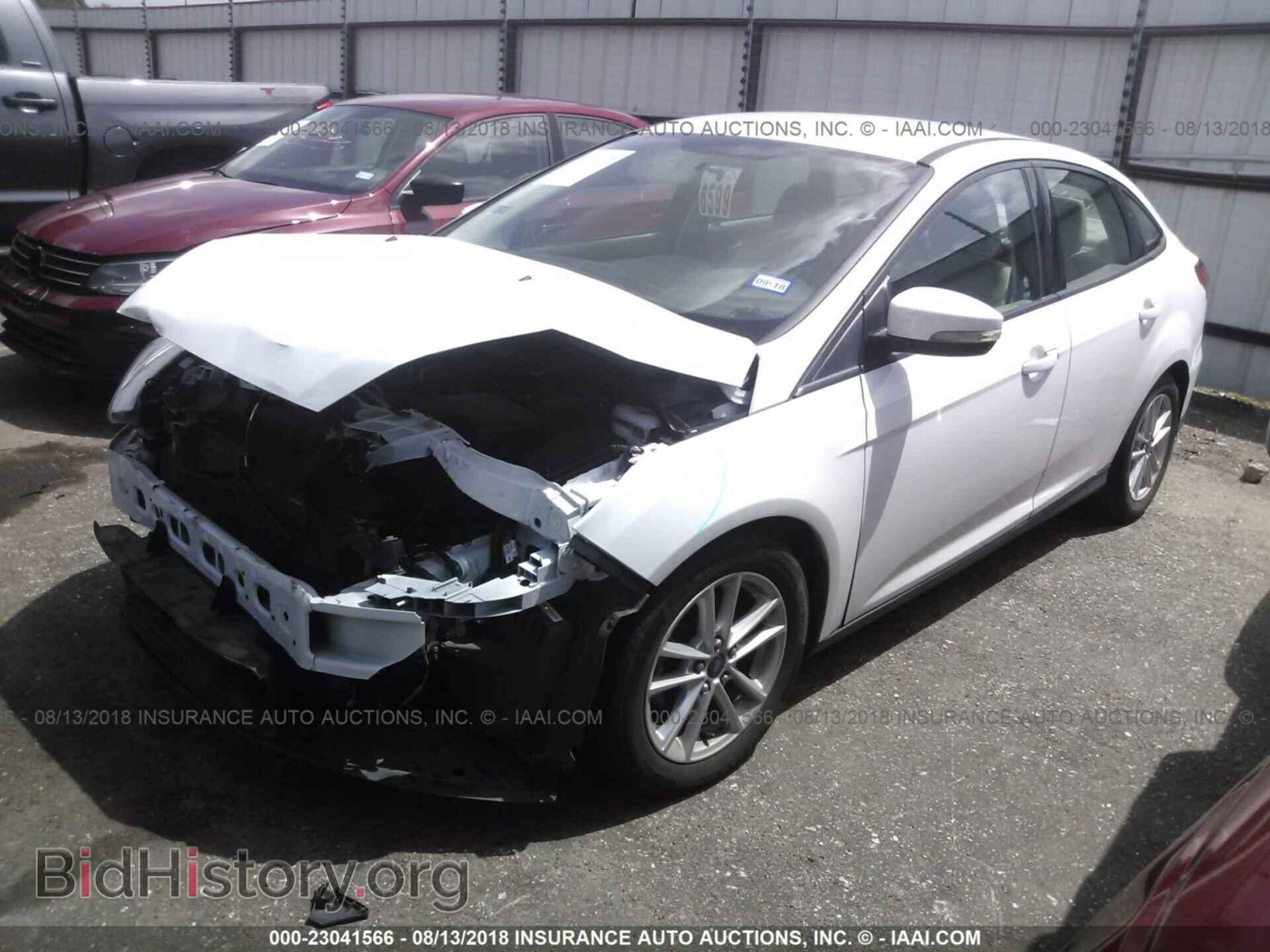 2016 Ford Focus - VIN: 1FADP3F29GL271919 - Photo 2