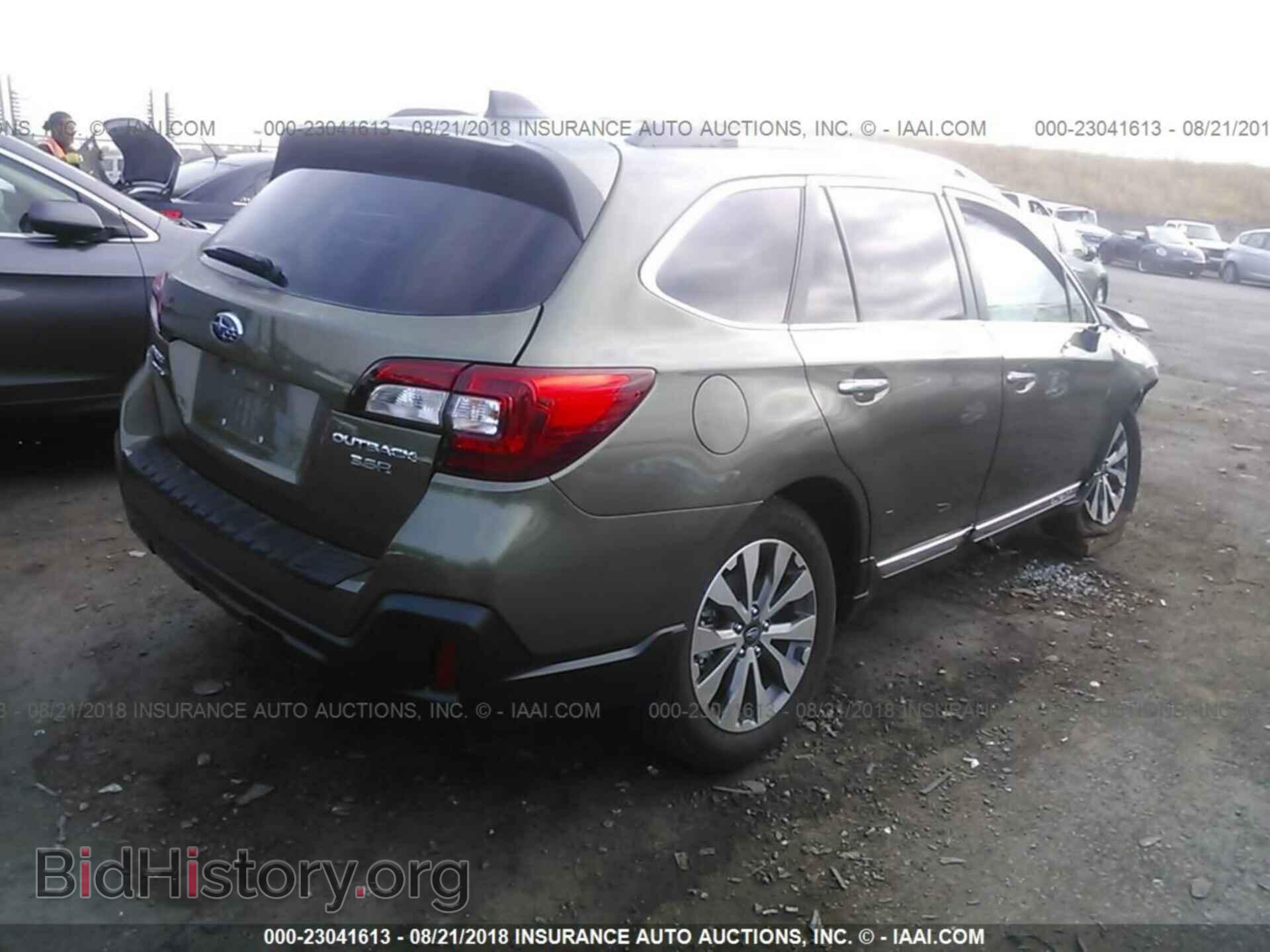 2018 Subaru Outback - VIN: 4S4BSETC5J3313482 - Фото 4