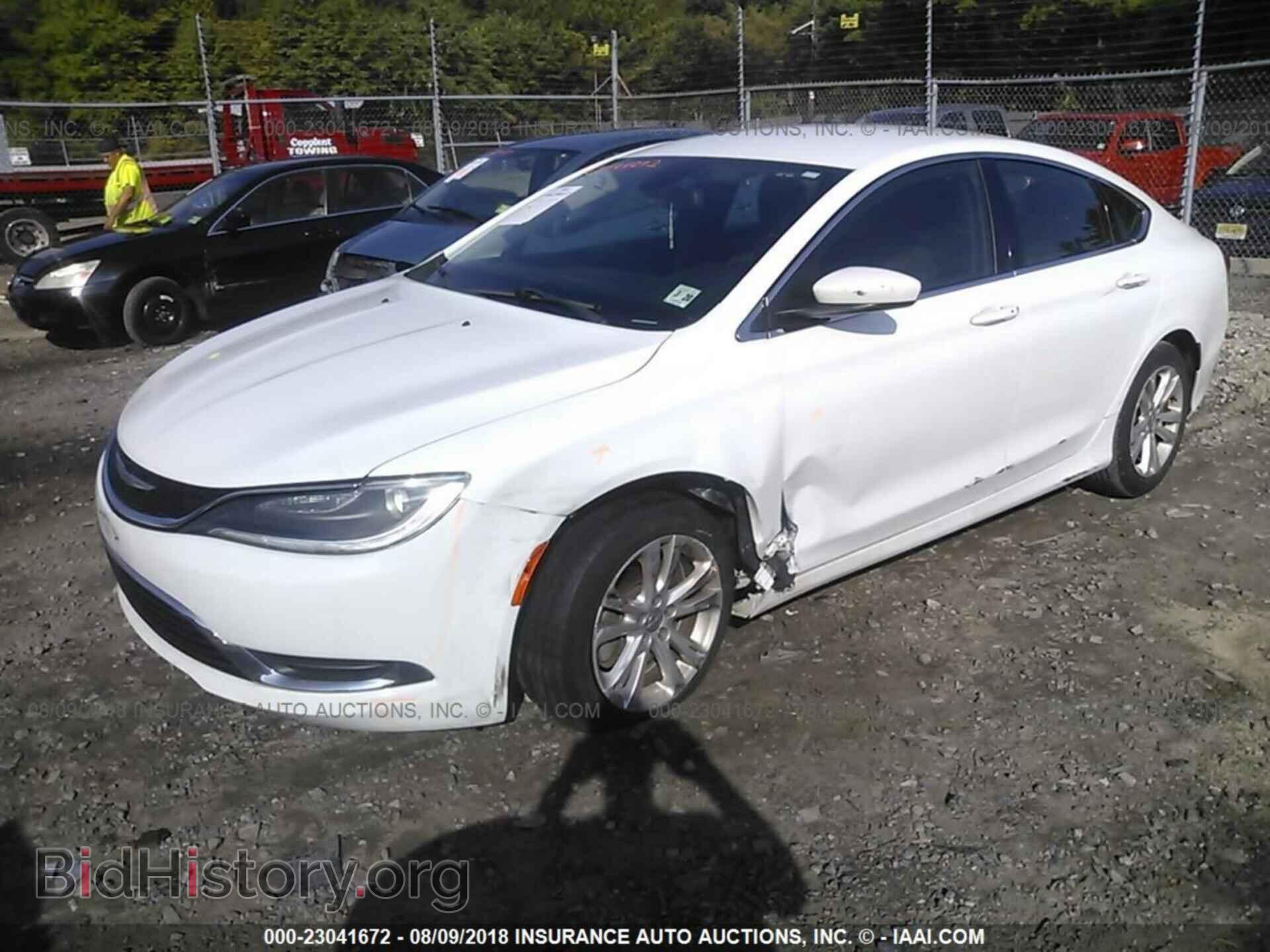 2015 Chrysler 200 - VIN: 1C3CCCAB5FN628688 - Photo 2