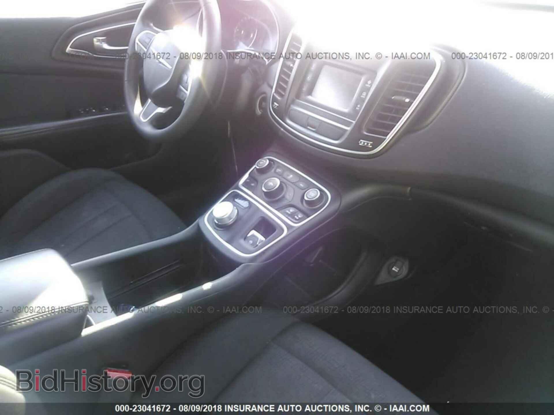 2015 Chrysler 200 - VIN: 1C3CCCAB5FN628688 - Photo 5