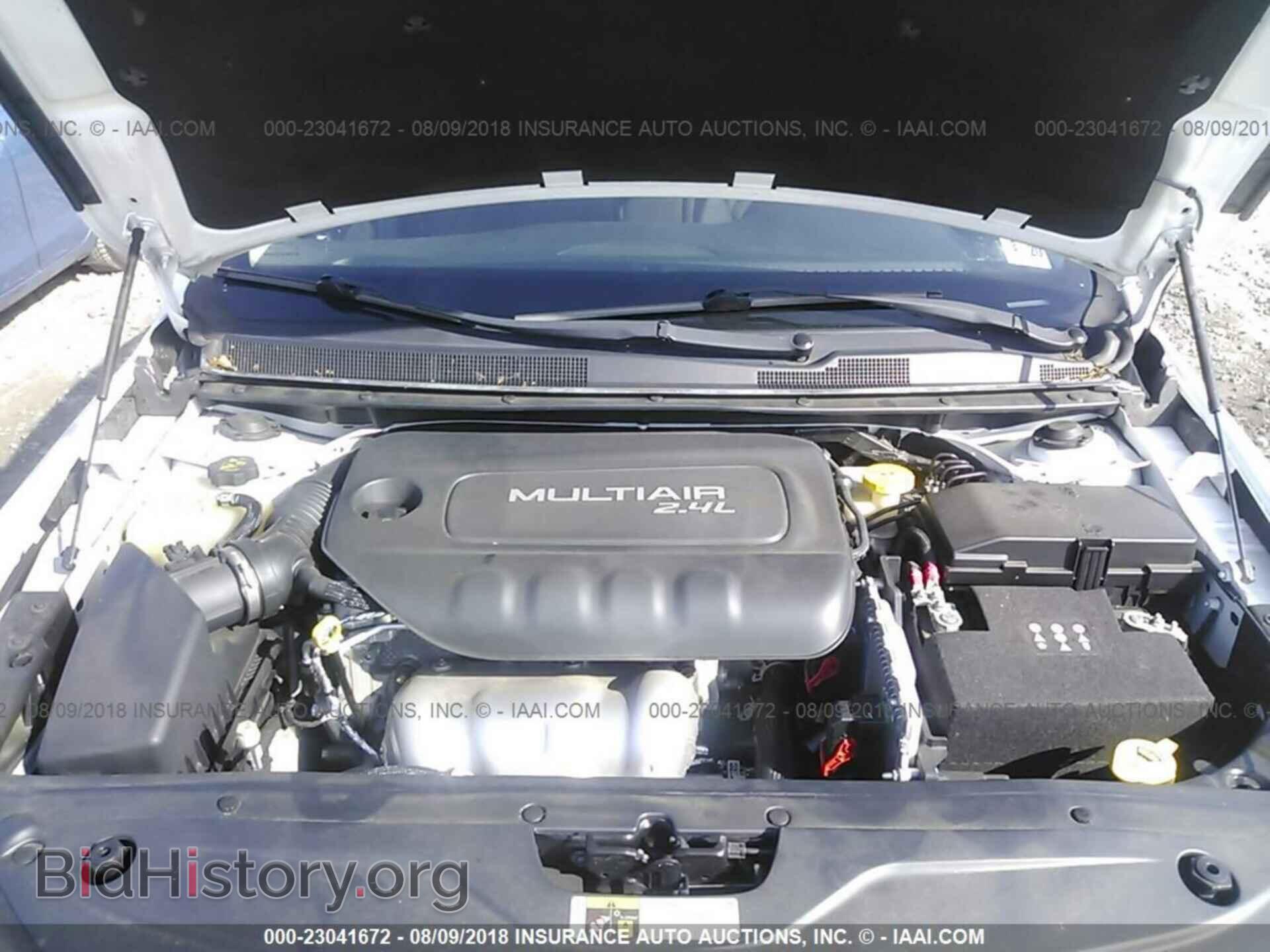 2015 Chrysler 200 - VIN: 1C3CCCAB5FN628688 - Photo 10