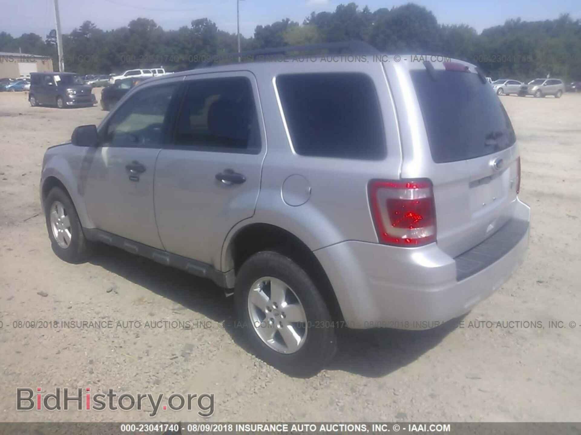 2012 Ford Escape - VIN: 1FMCU9D72CKC00282 - Photo 3