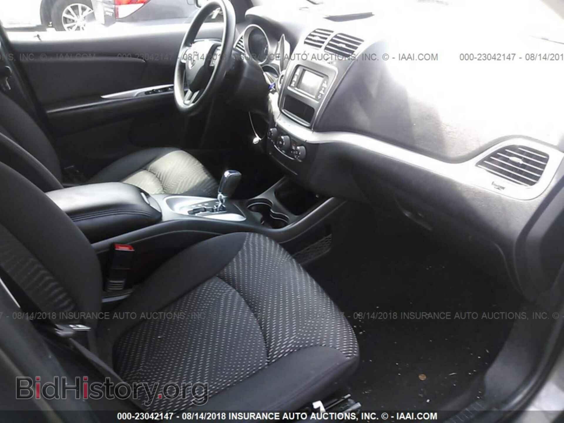 2014 Dodge Journey - VIN: 3C4PDDBG6ET178977 - Фото 5