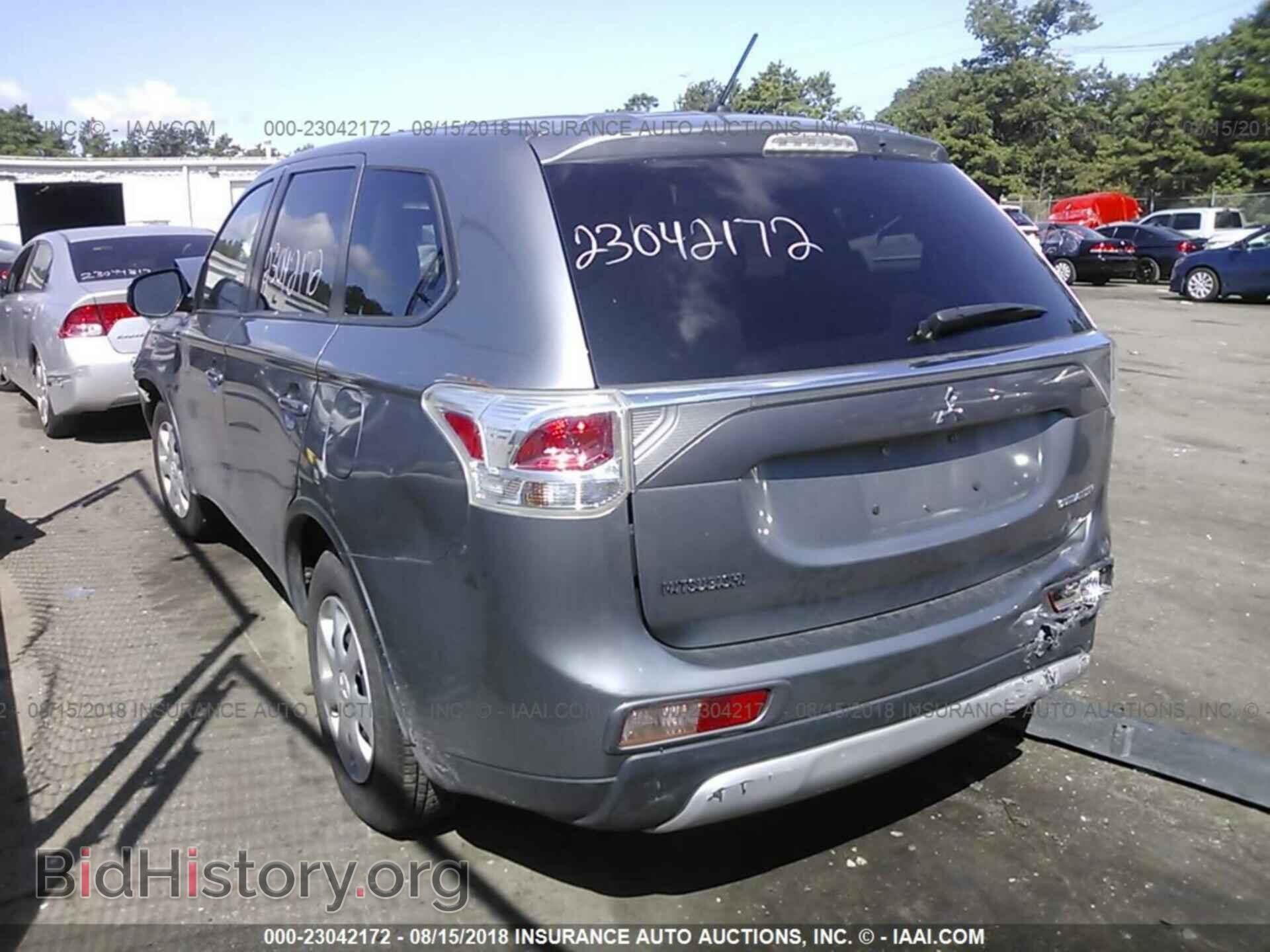 2015 Mitsubishi Outlander - VIN: JA4AD2A32FZ002179 - Фото 3