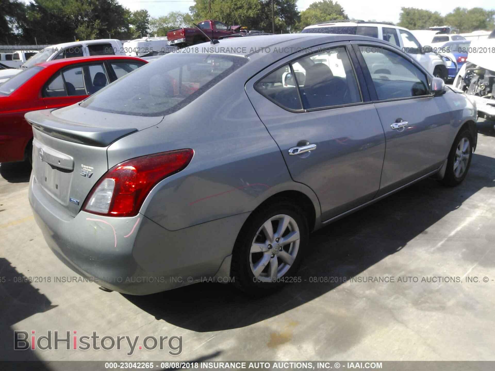 2014 Nissan Versa - VIN: 3N1CN7AP3EL807421 - Photo 4