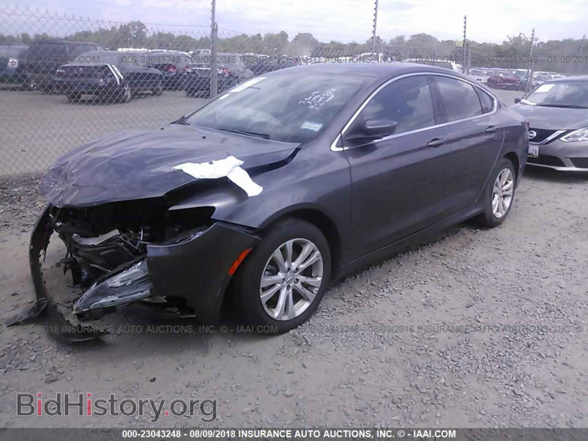 2015 Chrysler 200 - VIN: 1C3CCCAB2FN705355 - Photo 2