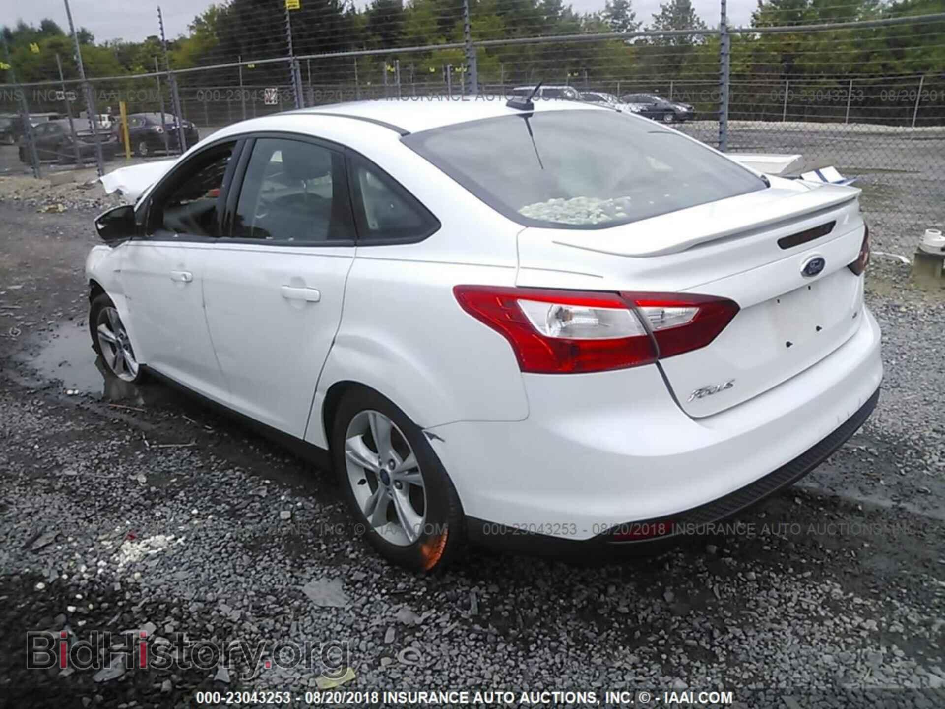 2012 Ford Focus - VIN: 1FAHP3F20CL149638 - Photo 3