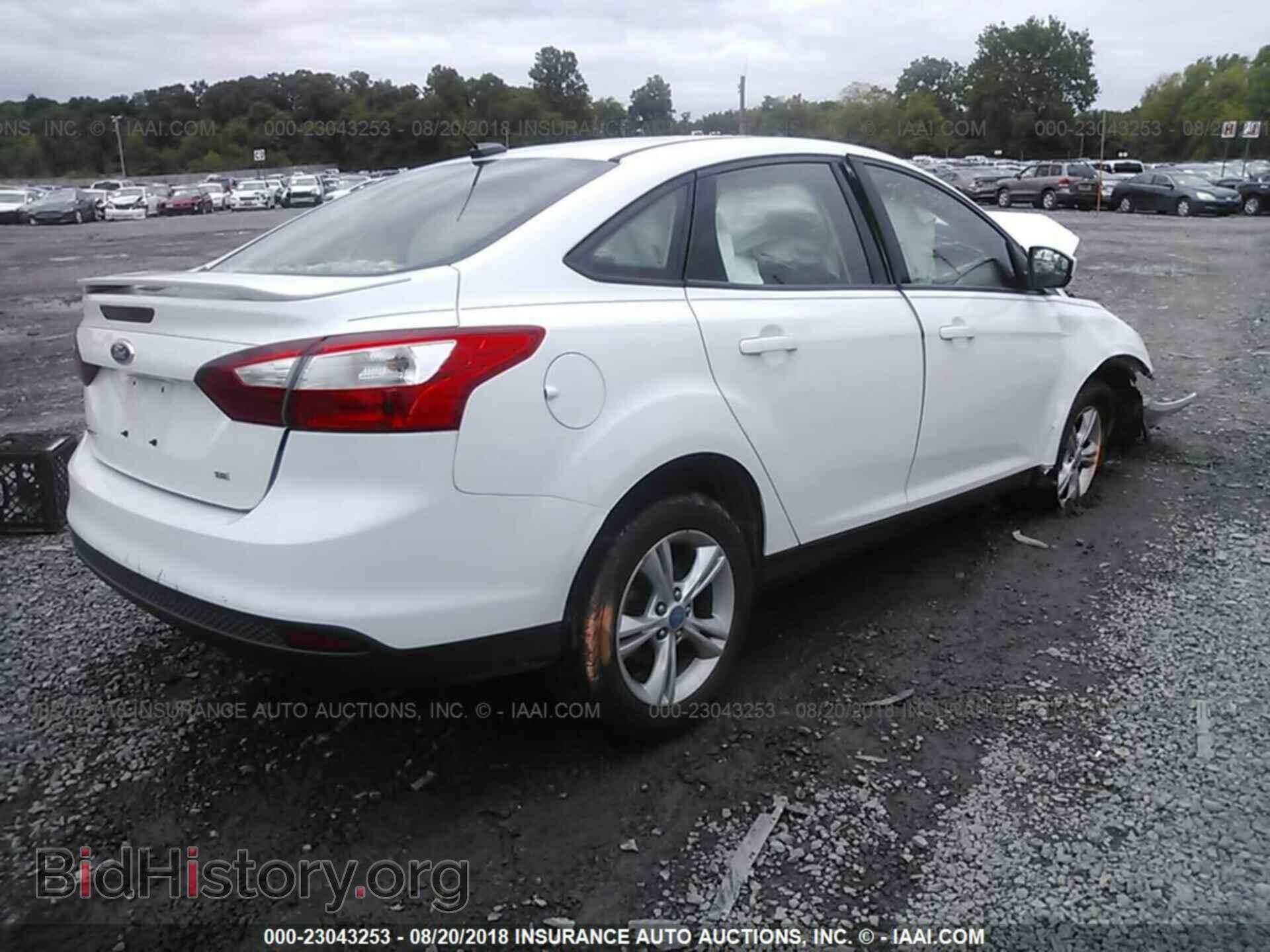 2012 Ford Focus - VIN: 1FAHP3F20CL149638 - Photo 4