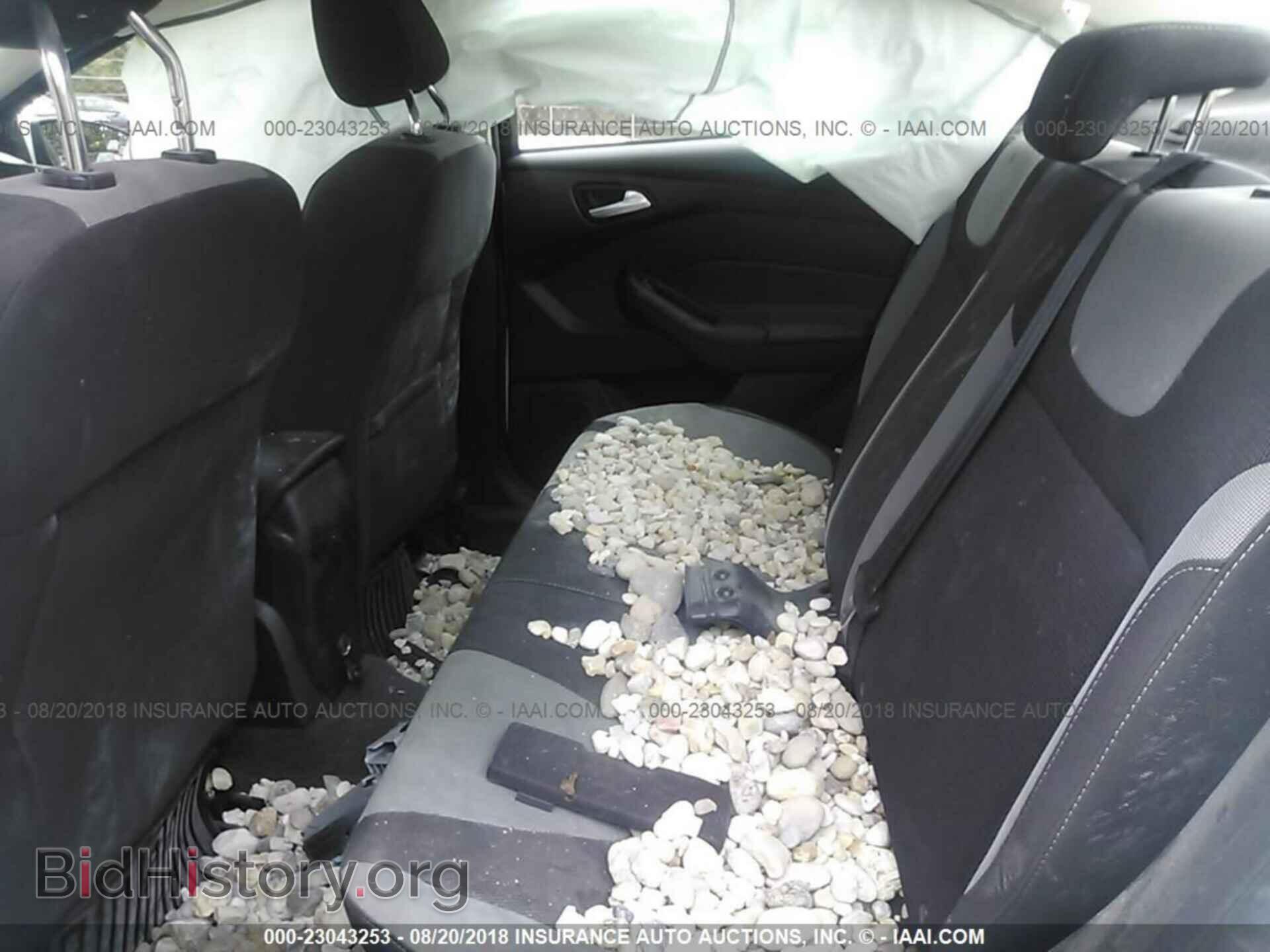 2012 Ford Focus - VIN: 1FAHP3F20CL149638 - Photo 8