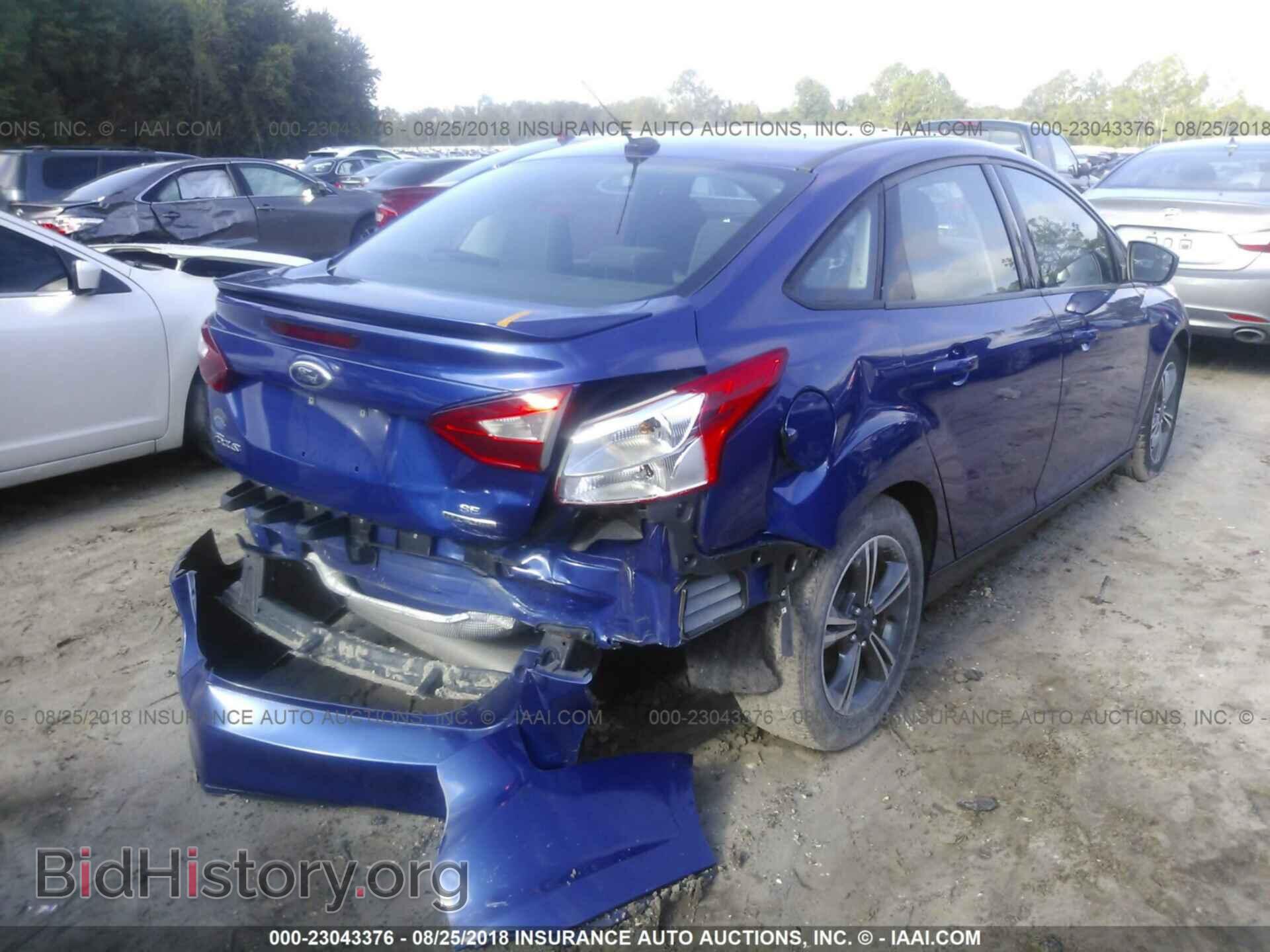 2012 Ford Focus - VIN: 1FAHP3F21CL420447 - Photo 4