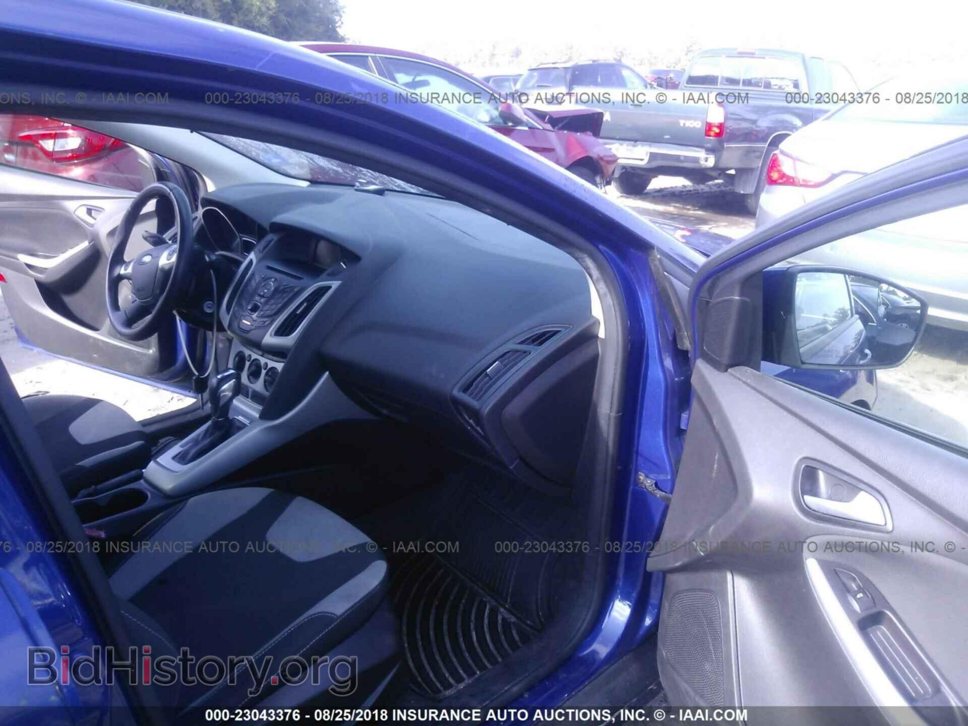 2012 Ford Focus - VIN: 1FAHP3F21CL420447 - Photo 5