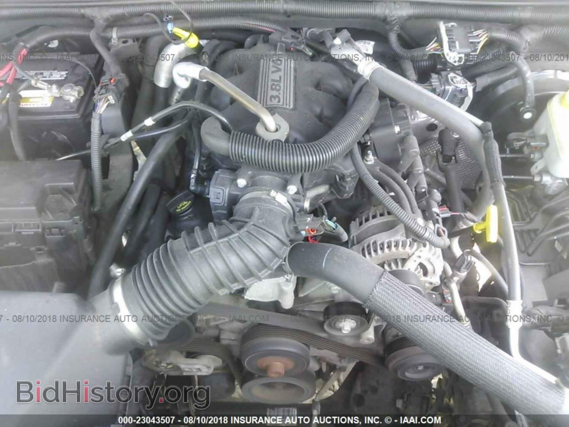 2011 Jeep Wrangler - VIN: 1J4BA3H16BL547838 - Фото 10