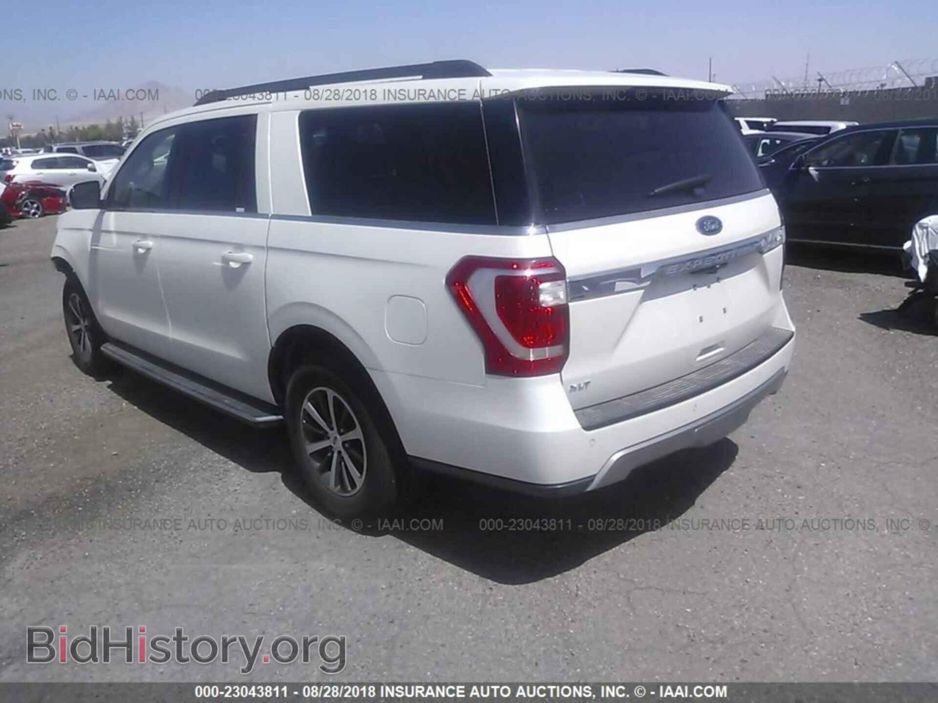2018 Ford Expedition - VIN: 1FMJK1HTXJEA18721 - Photo 3