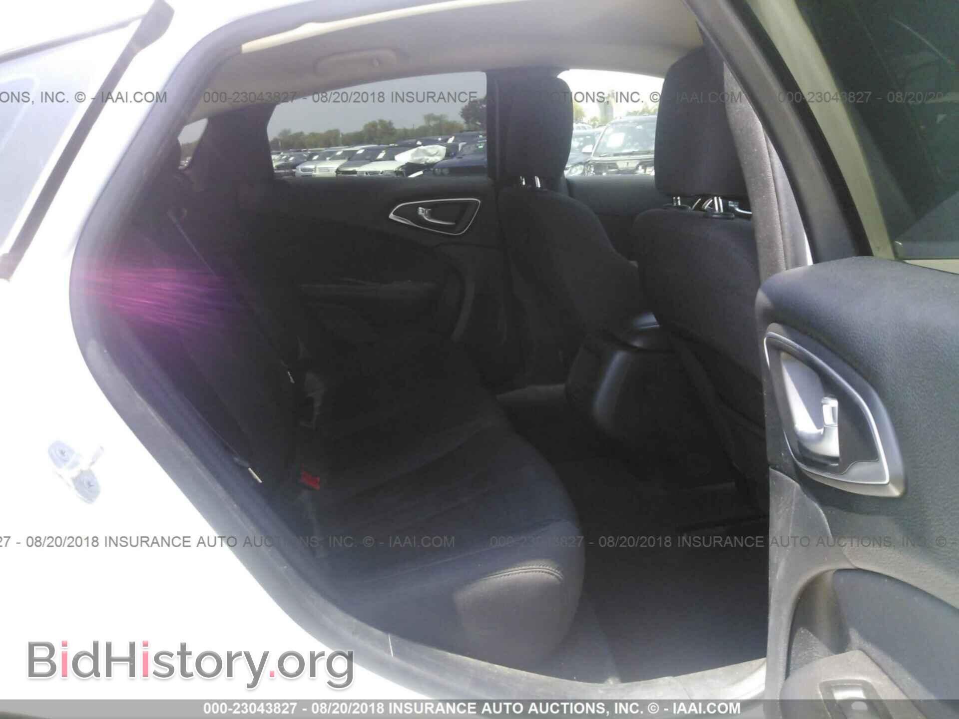 2015 Chrysler 200 - VIN: 1C3CCCAB5FN569853 - Фото 8