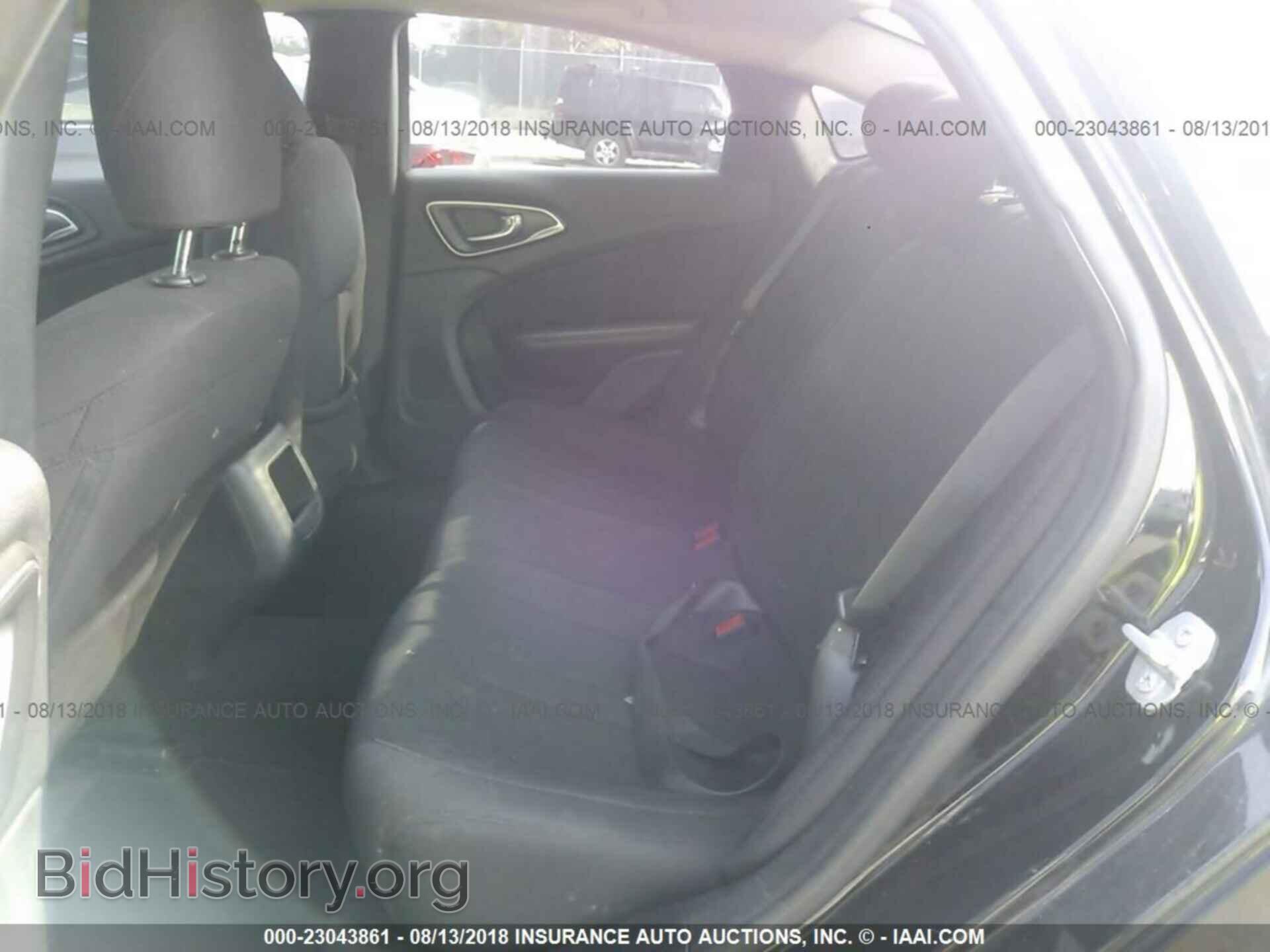 2015 Chrysler 200 - VIN: 1C3CCCAB3FN556342 - Photo 8
