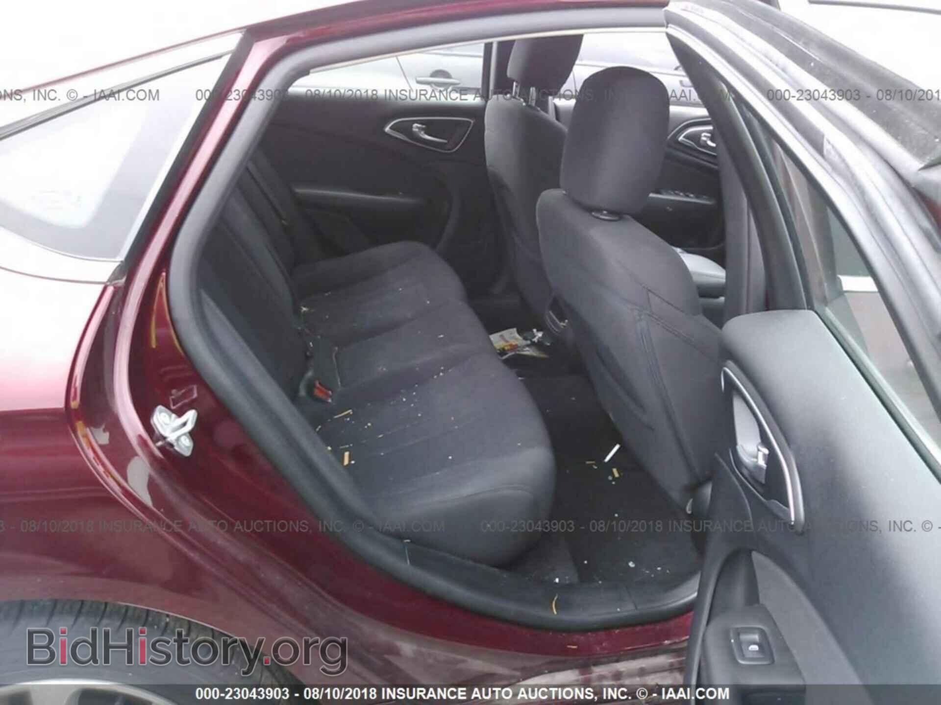 2015 Chrysler 200 - VIN: 1C3CCCABXFN550487 - Photo 8