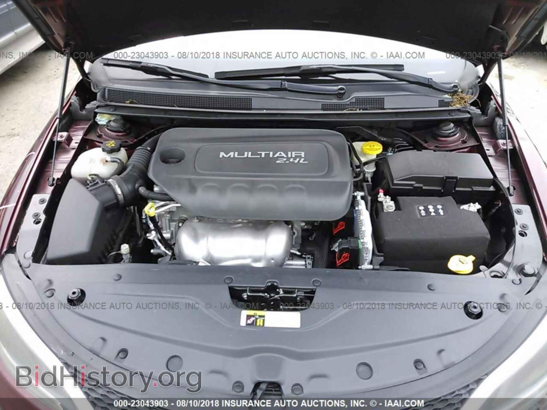 2015 Chrysler 200 - VIN: 1C3CCCABXFN550487 - Photo 10