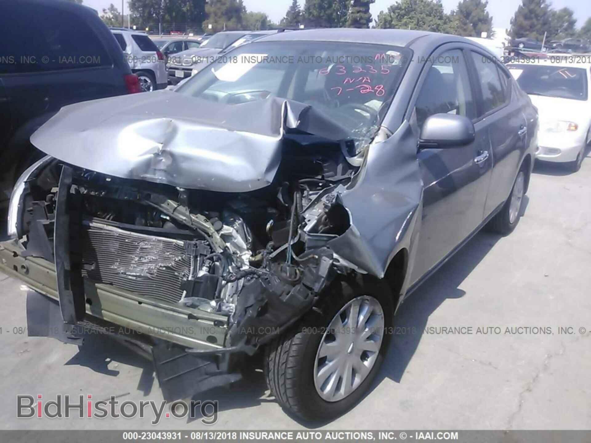 2012 Nissan Versa - VIN: 3N1CN7AP8CL912081 - Фото 2