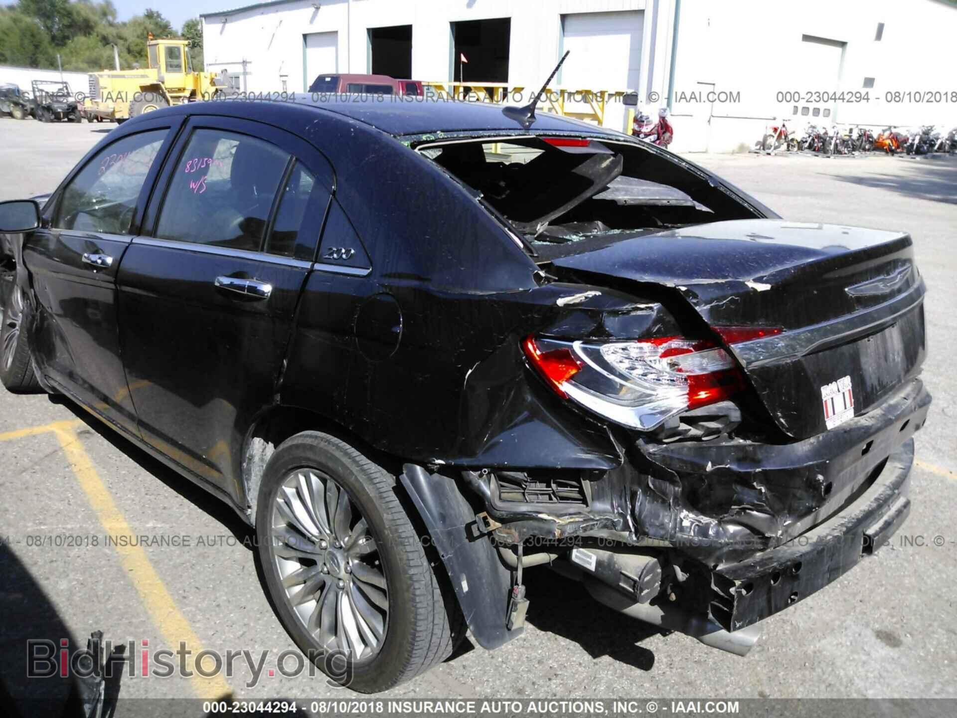 2013 Chrysler 200 - VIN: 1C3CCBCG4DN629668 - Photo 3
