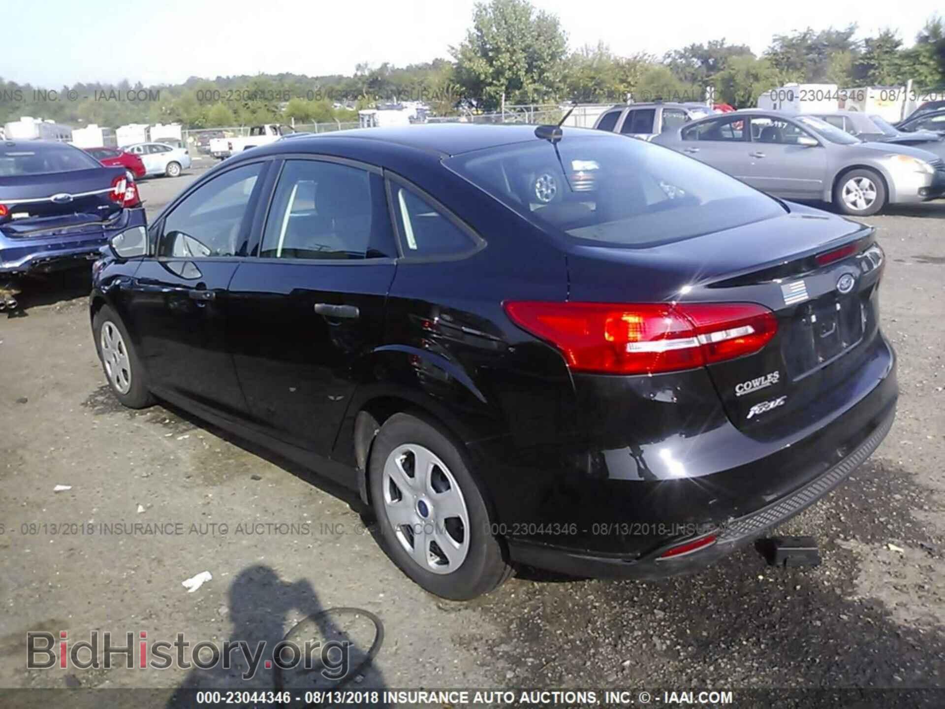2017 Ford Focus - VIN: 1FADP3E22HL256763 - Фото 3