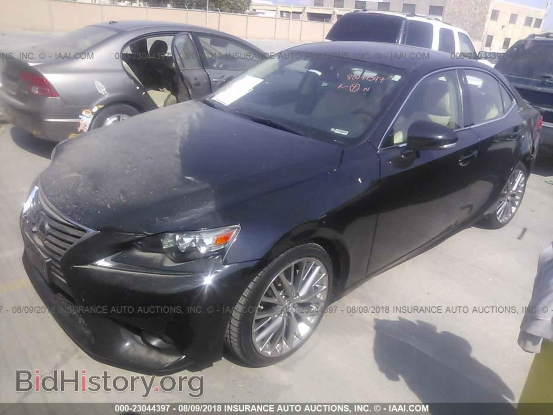 2014 Lexus Is - VIN: JTHBF1D24E5017837 - Photo 2