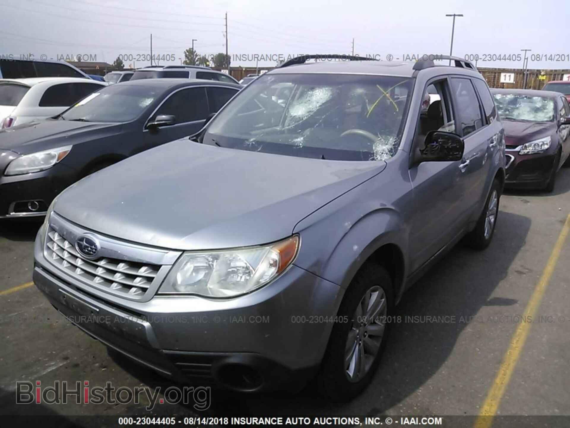 2011 Subaru Forester - VIN: JF2SHADC8BH747573 - Фото 2