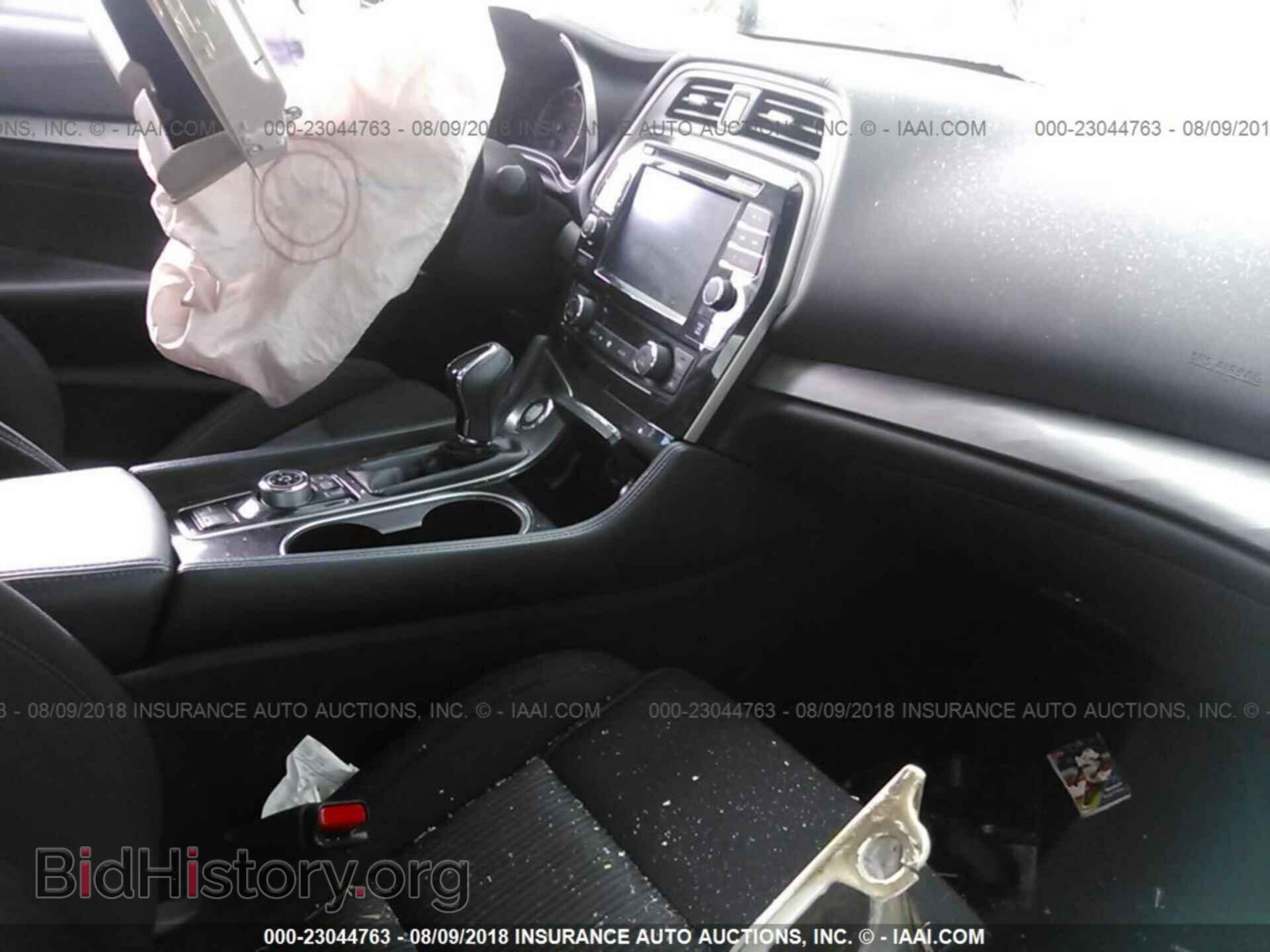 2017 Nissan Maxima - VIN: 1N4AA6AP0HC375838 - Photo 5