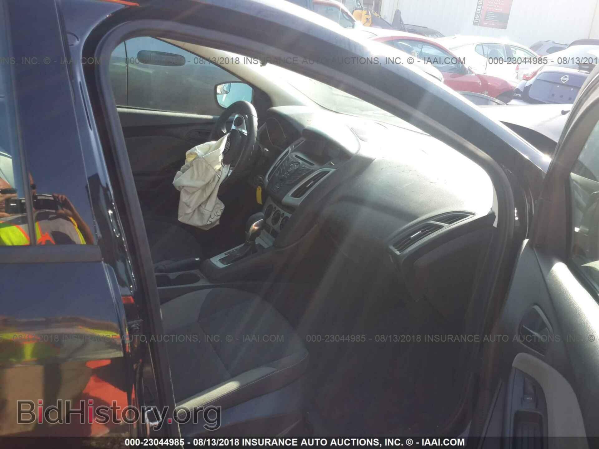 2012 Ford Focus - VIN: 1FAHP3F27CL157476 - Фото 5
