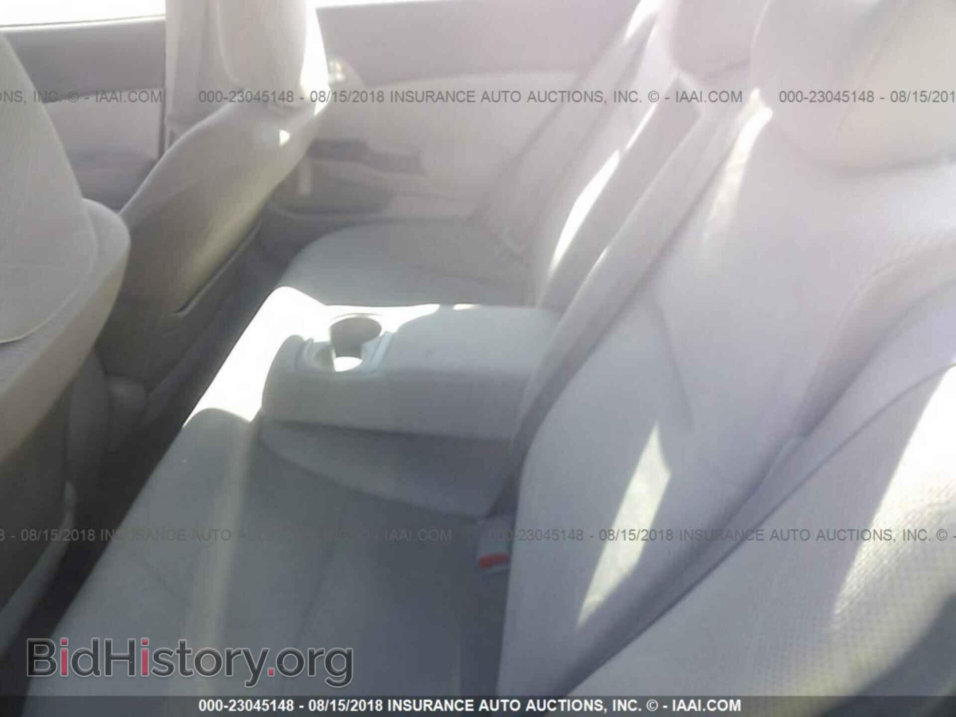 2012 Honda Civic - VIN: 2HGFB2F89CH510362 - Photo 8