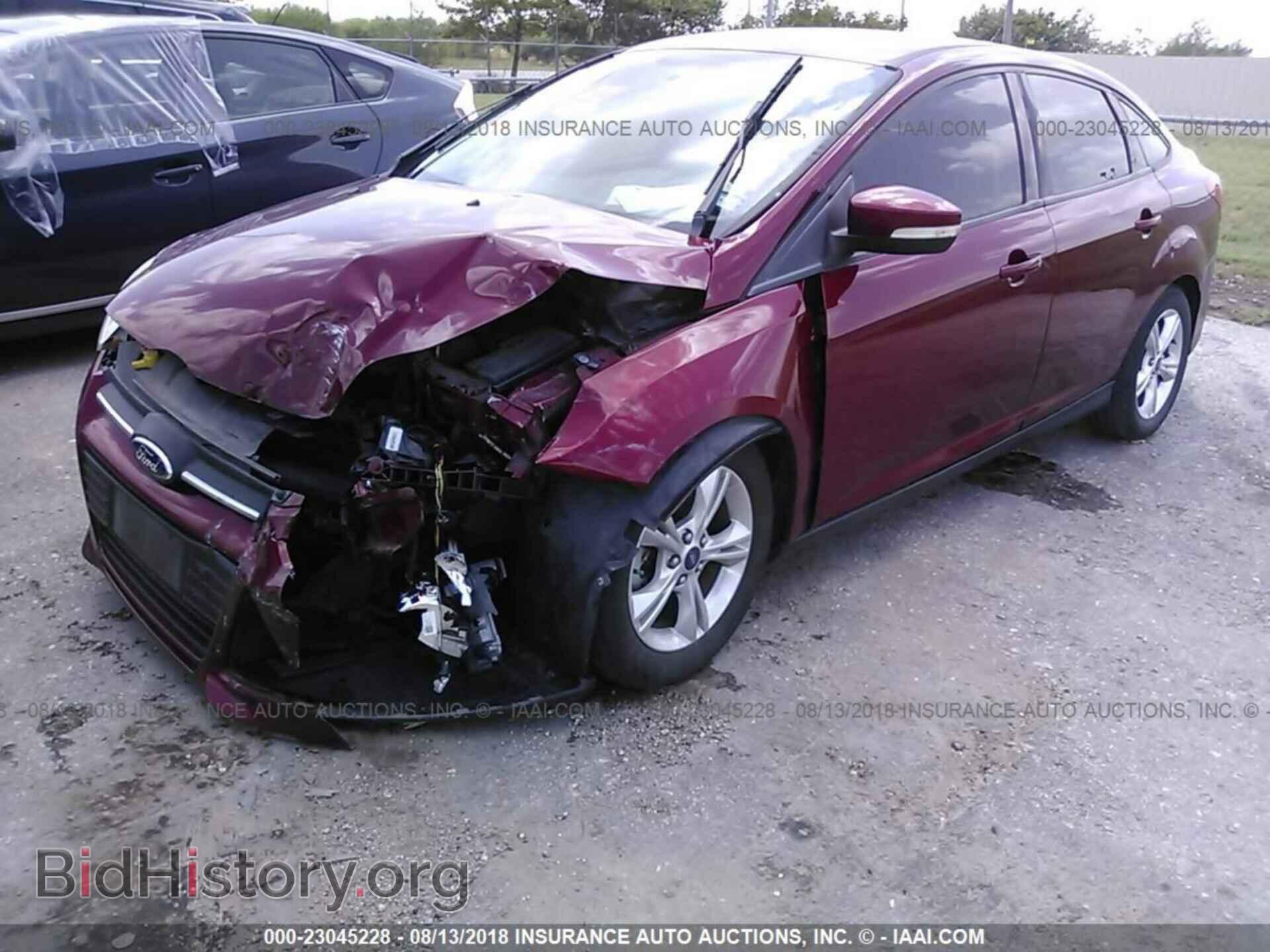 2014 Ford Focus - VIN: 1FADP3F26EL293549 - Photo 2