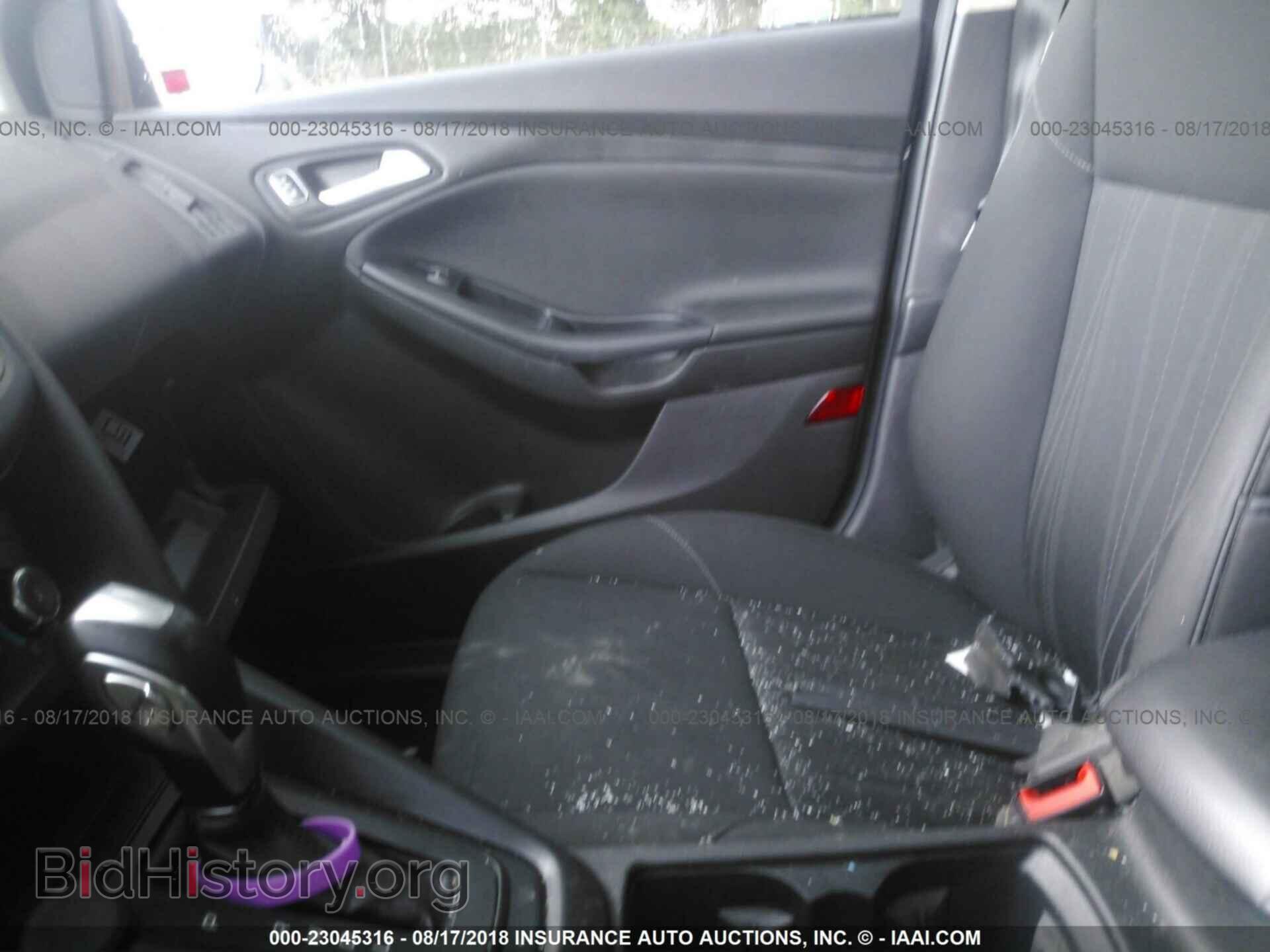 2016 Ford Focus - VIN: 1FADP3K27GL241016 - Фото 5