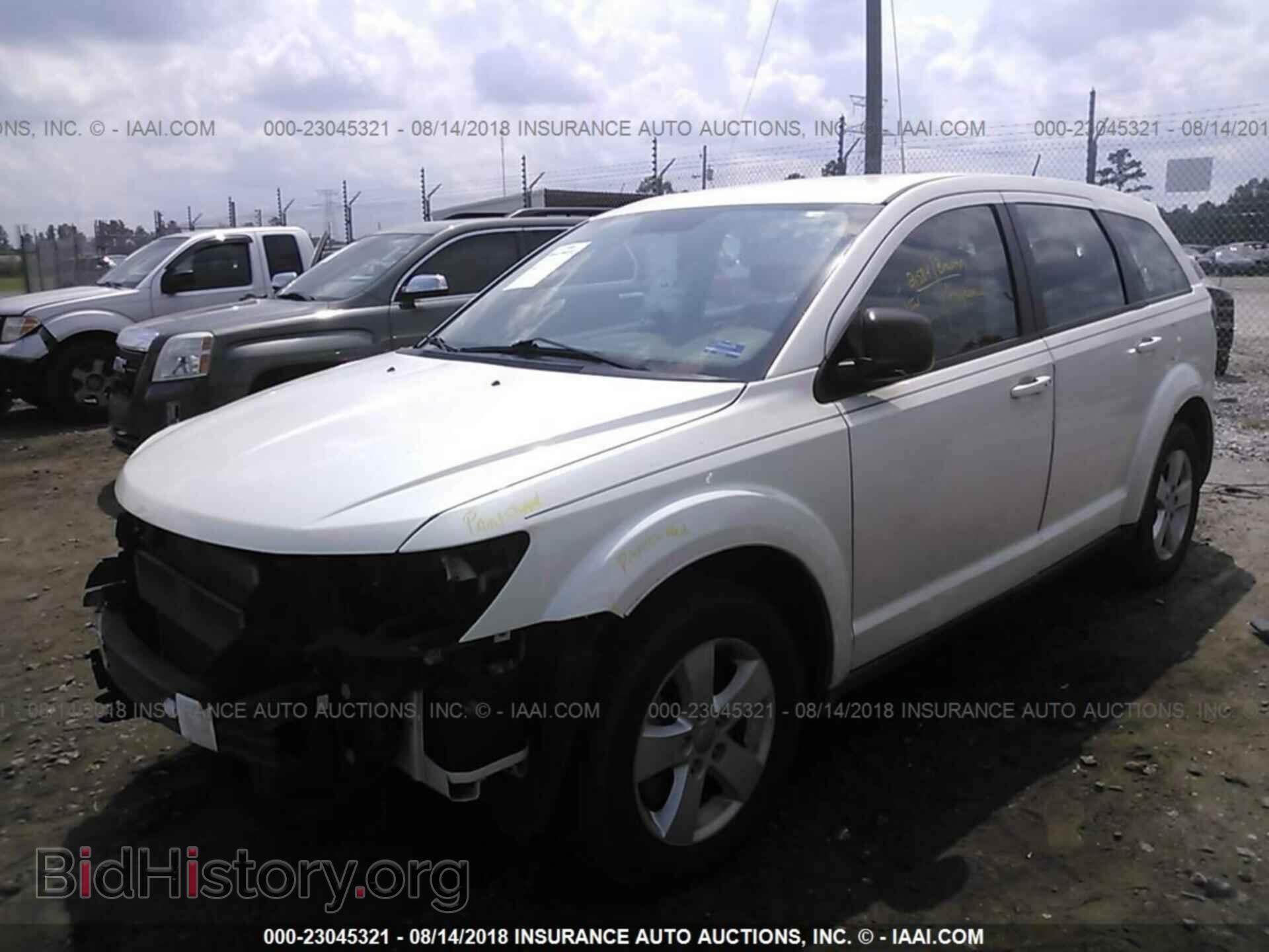 2013 Dodge Journey - VIN: 3C4PDCAB4DT560679 - Фото 2