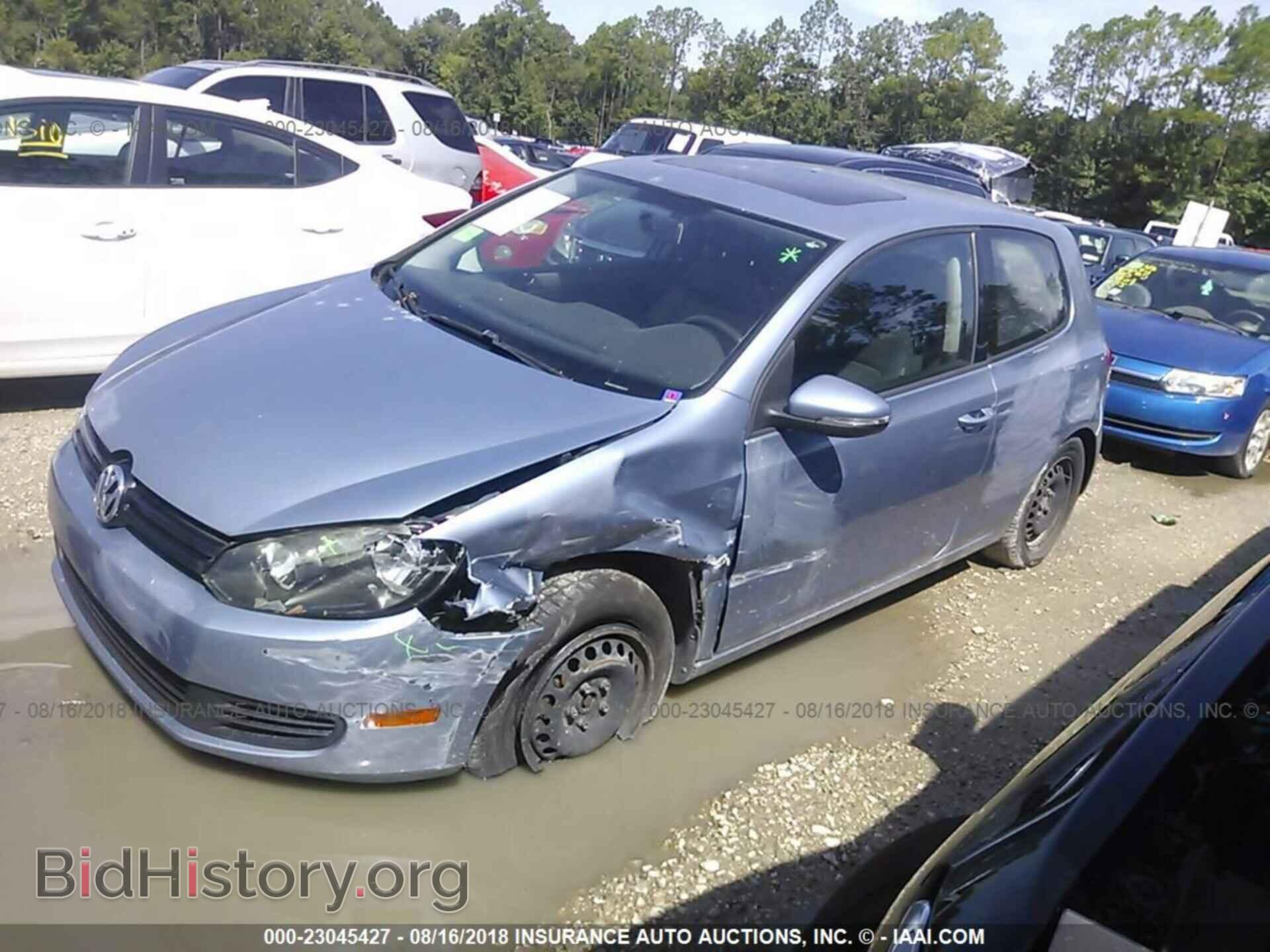 2011 Volkswagen Golf - VIN: WVWAA7AJ6BW004247 - Фото 2