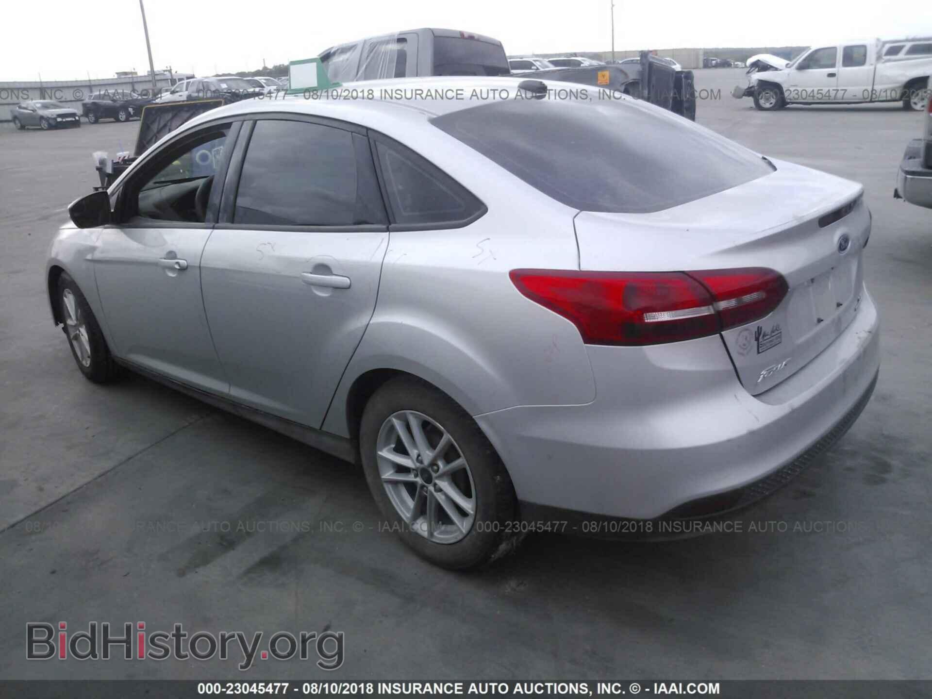 2016 Ford Focus - VIN: 1FADP3F24GL360488 - Фото 3