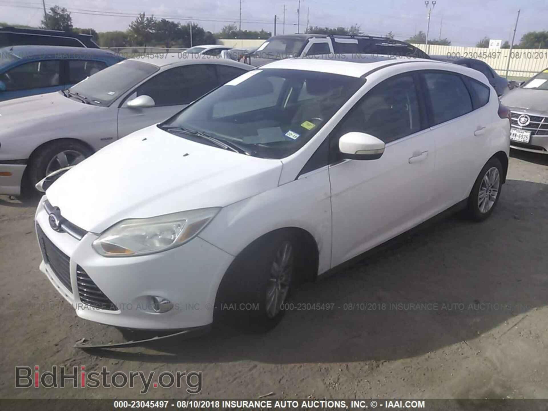 2012 Ford Focus - VIN: 1FAHP3M22CL200950 - Фото 2