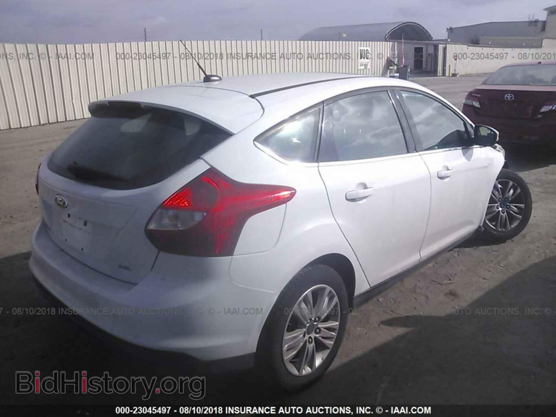 2012 Ford Focus - VIN: 1FAHP3M22CL200950 - Фото 4