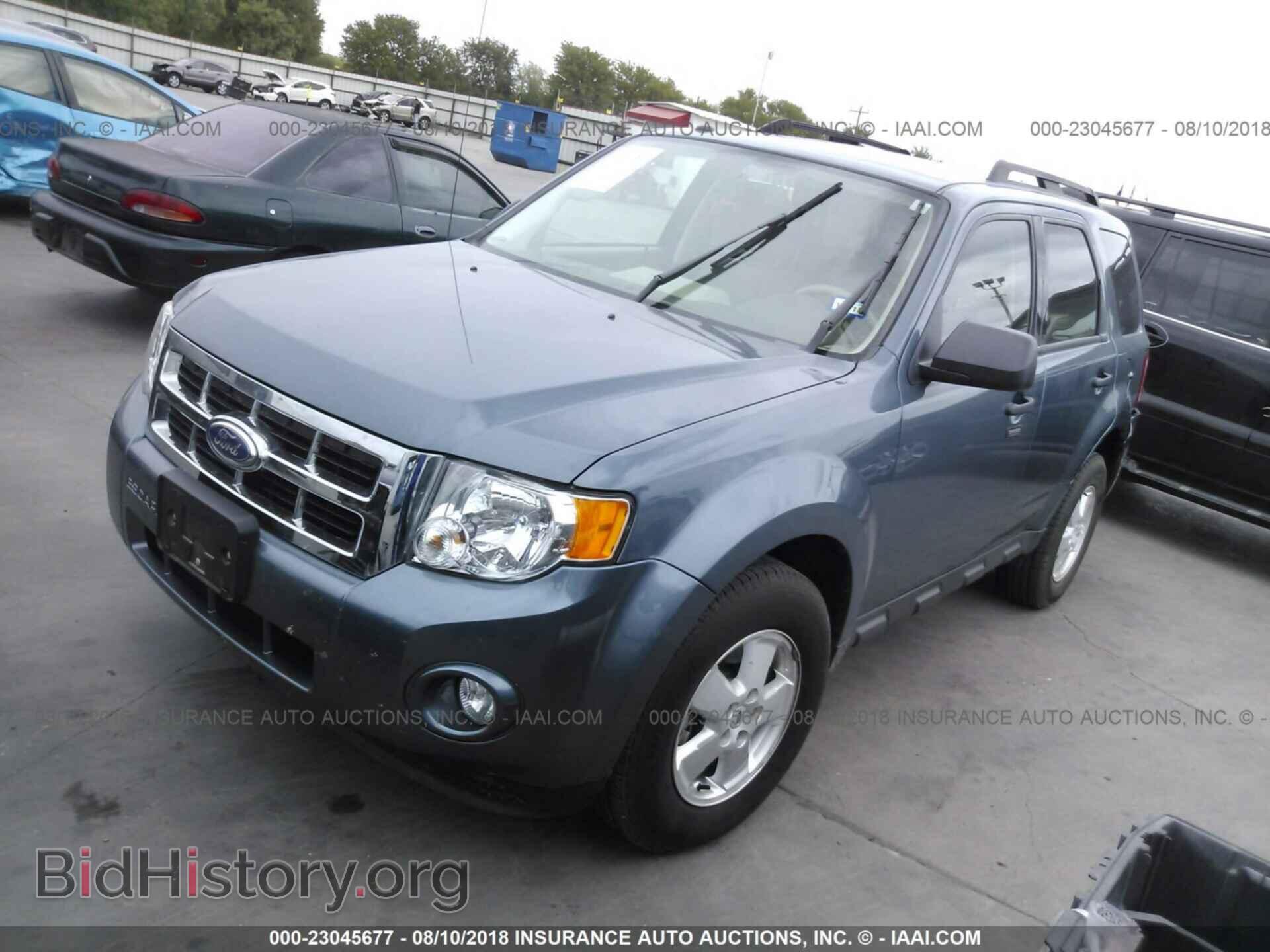 2012 Ford Escape - VIN: 1FMCU0D72CKA06766 - Фото 2
