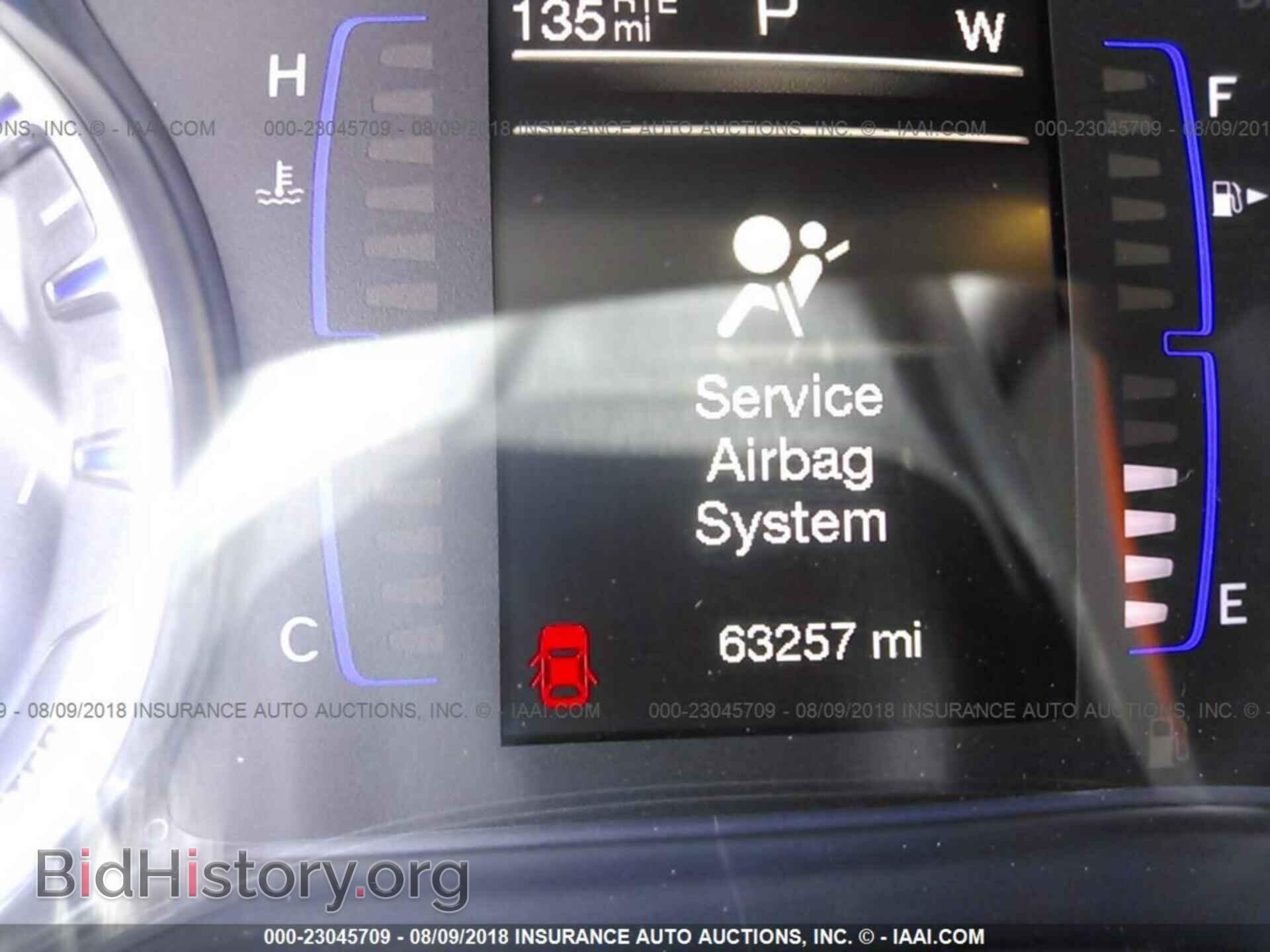 2016 Chrysler 200 - VIN: 1C3CCCAB5GN165324 - Photo 7